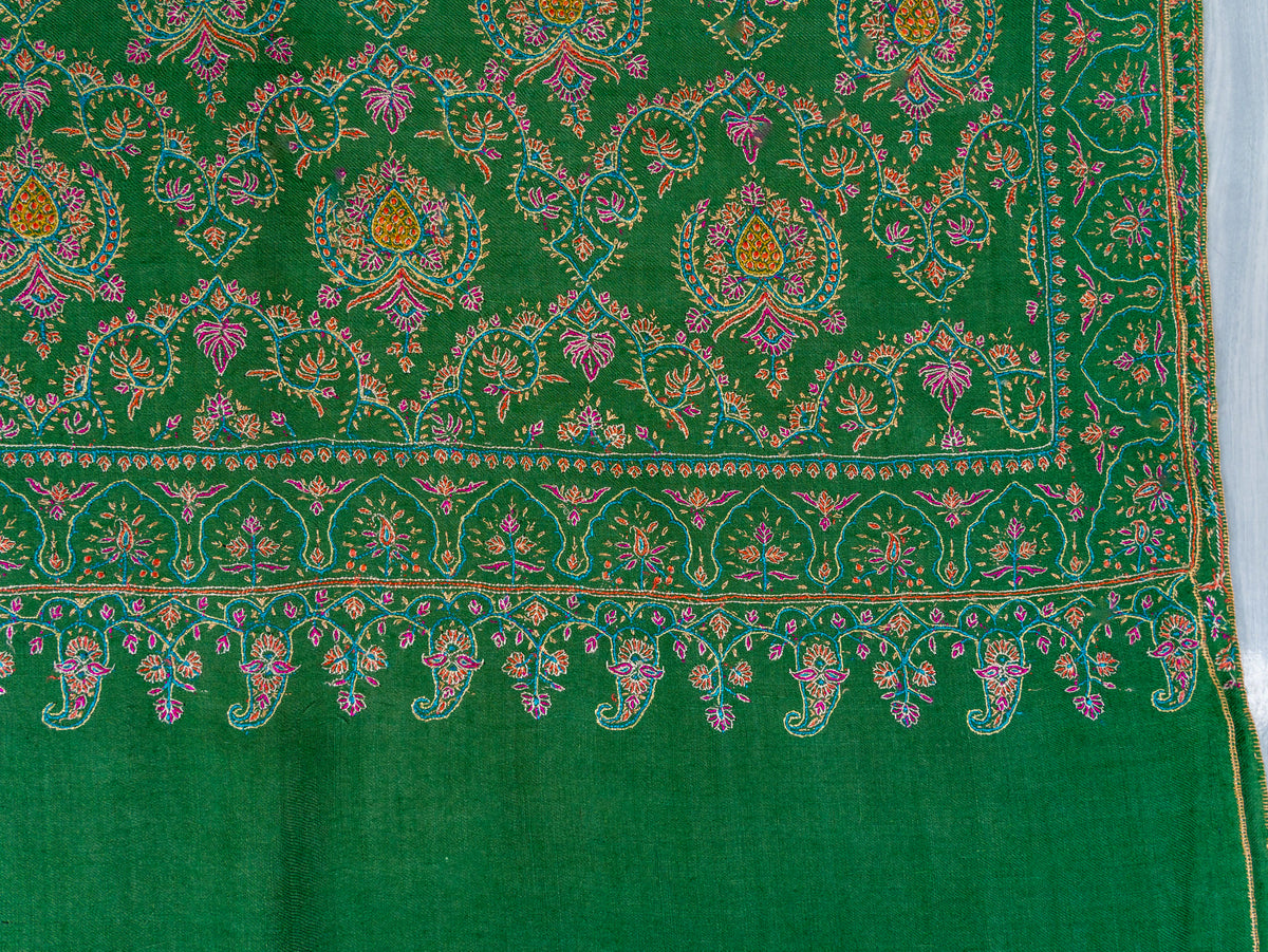 Pure silk embroidered Pure Pashmina Sozni Shawl