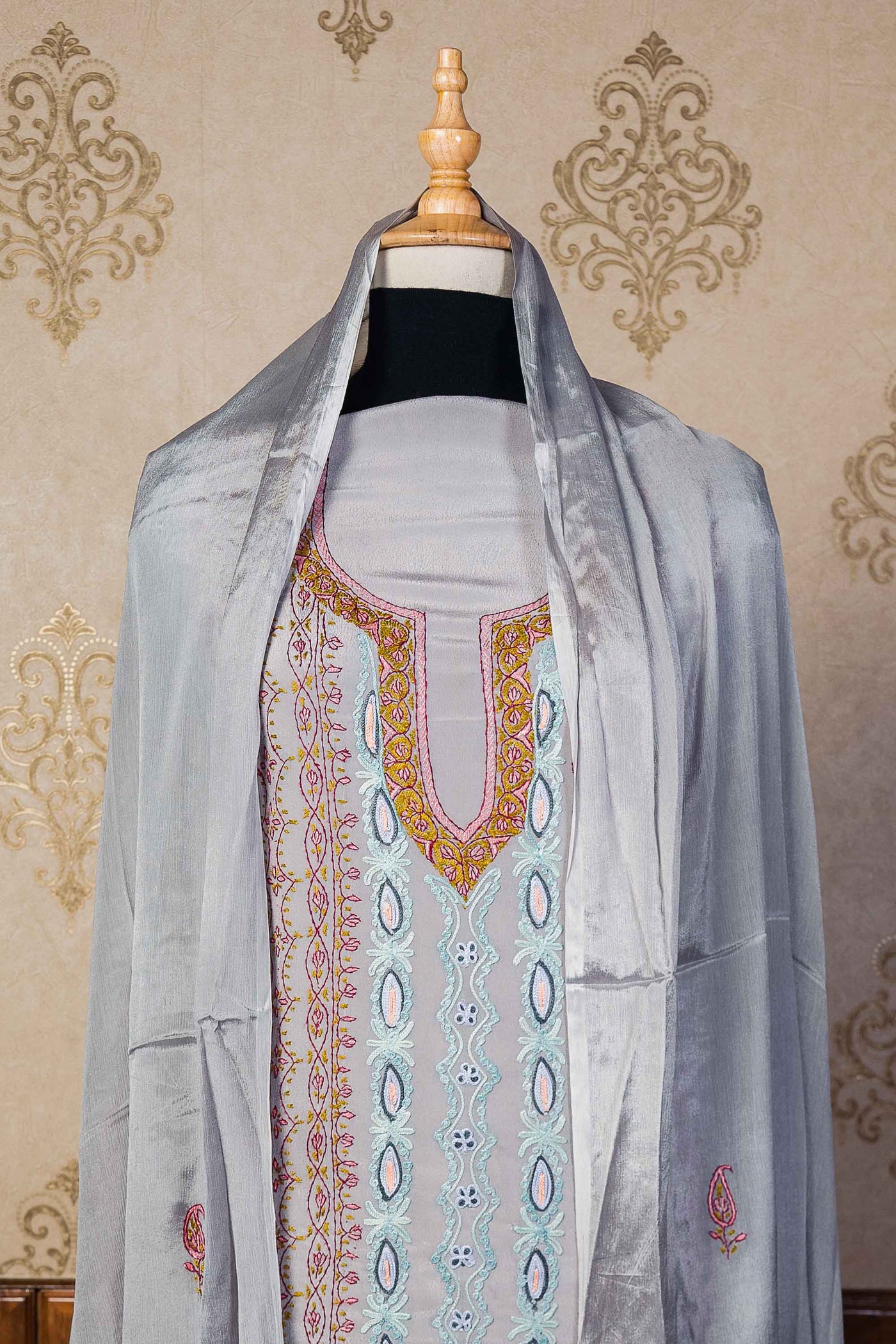 Kashmiri Suit With Sozni Embroidery - KashmKari