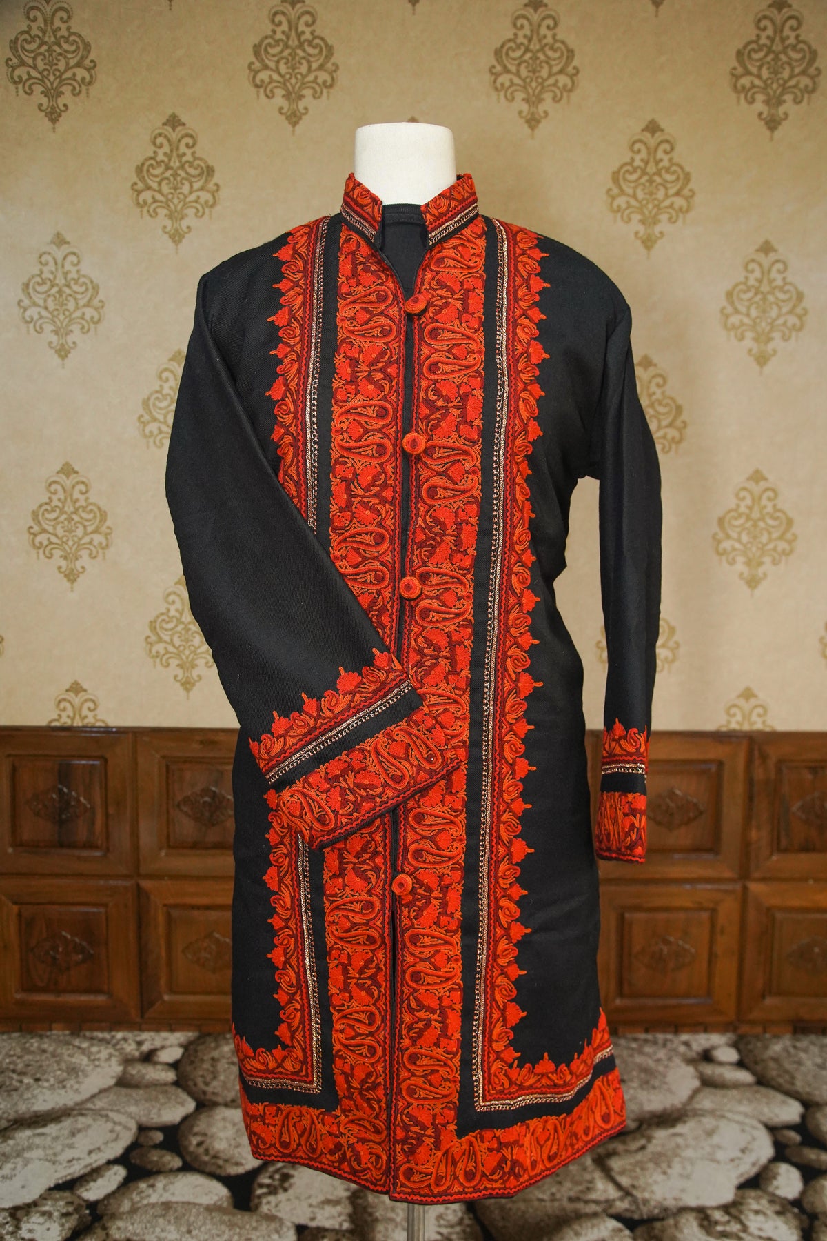 Roshanara Rouge: Kashmiri Hand-Aari Grandeur