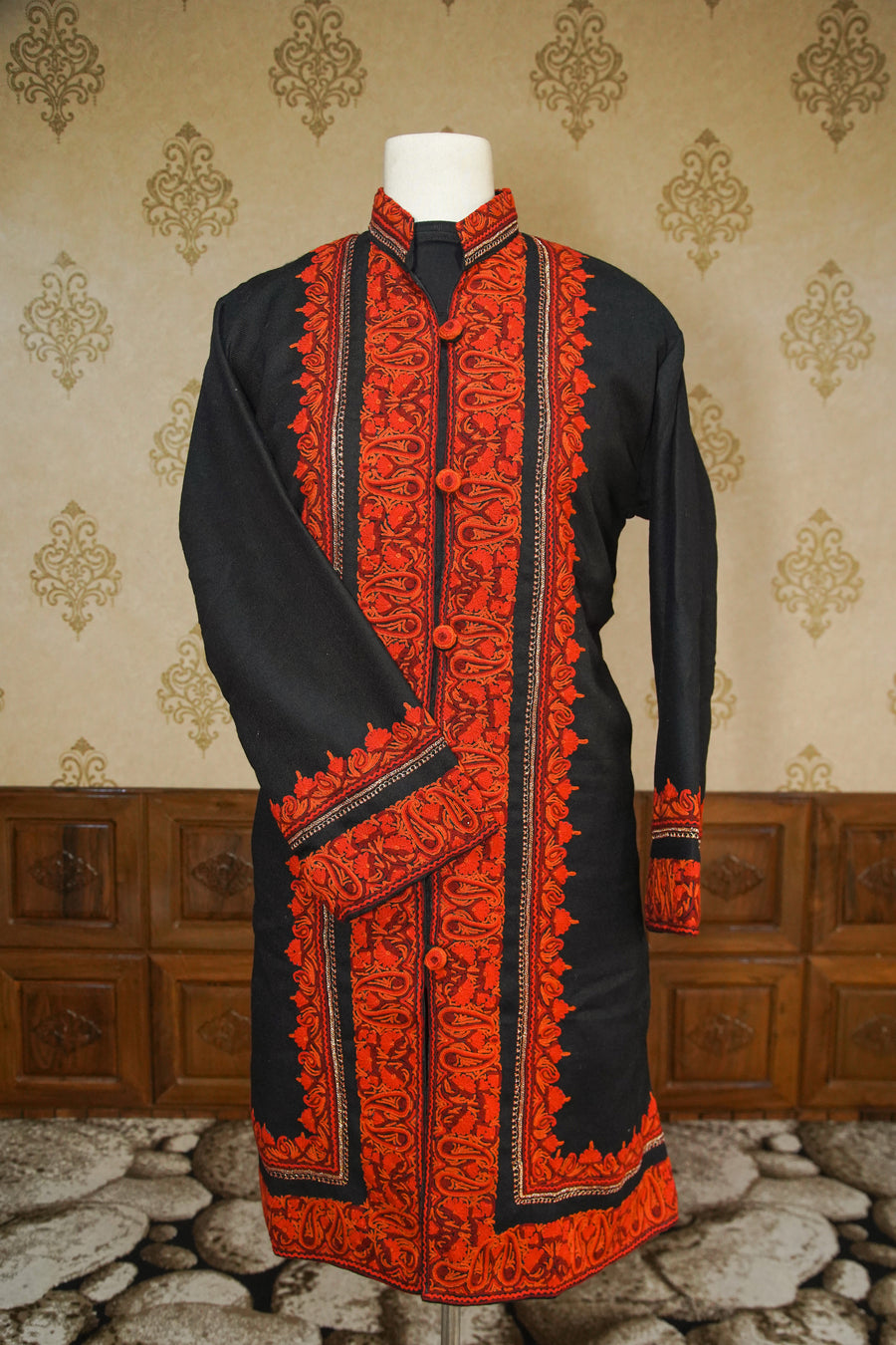 Roshanara Rouge: Kashmiri Hand-Aari Grandeur