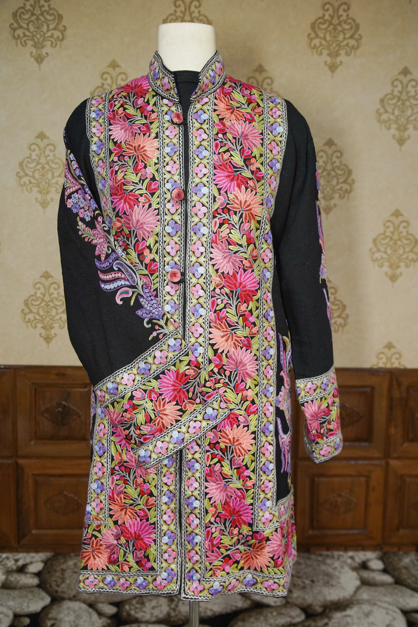 Ravishing Rangrez: Kashmiri Aari Floral Hand-Embroidered Jacket