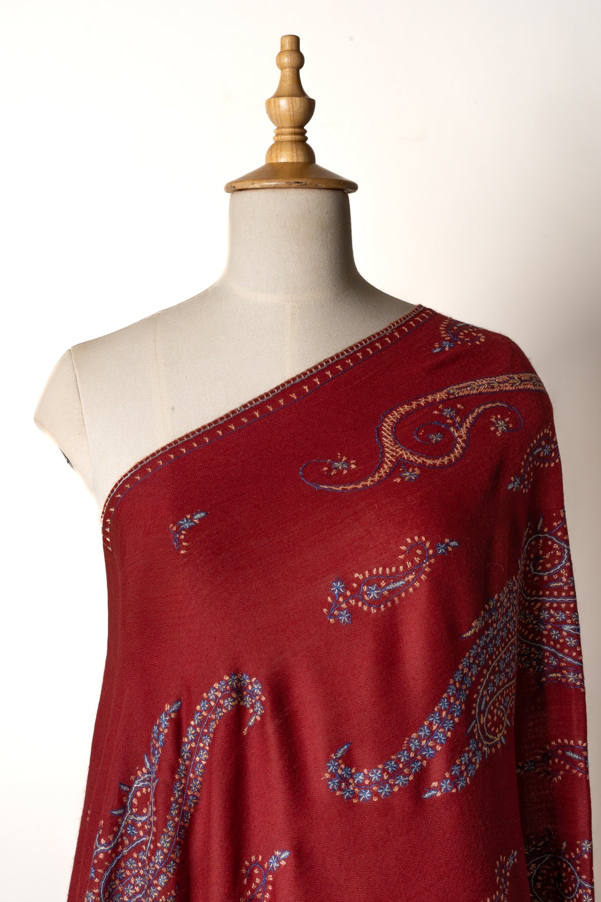2.5 Yards | Shafaq-e-Tabassum — Sozni Hand-Embroidered Shawl in Deep Cocoa with Paisley Medallions