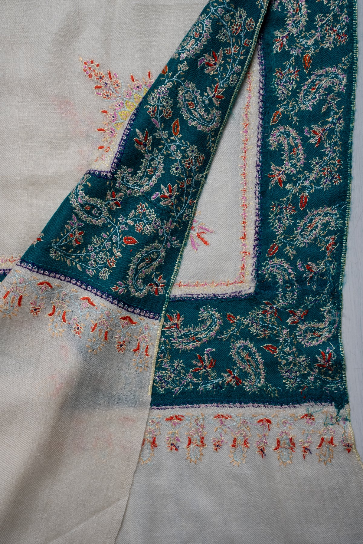Ivory Teal Heritage Border: Pure Pashmina Hand Embroidered Shawl