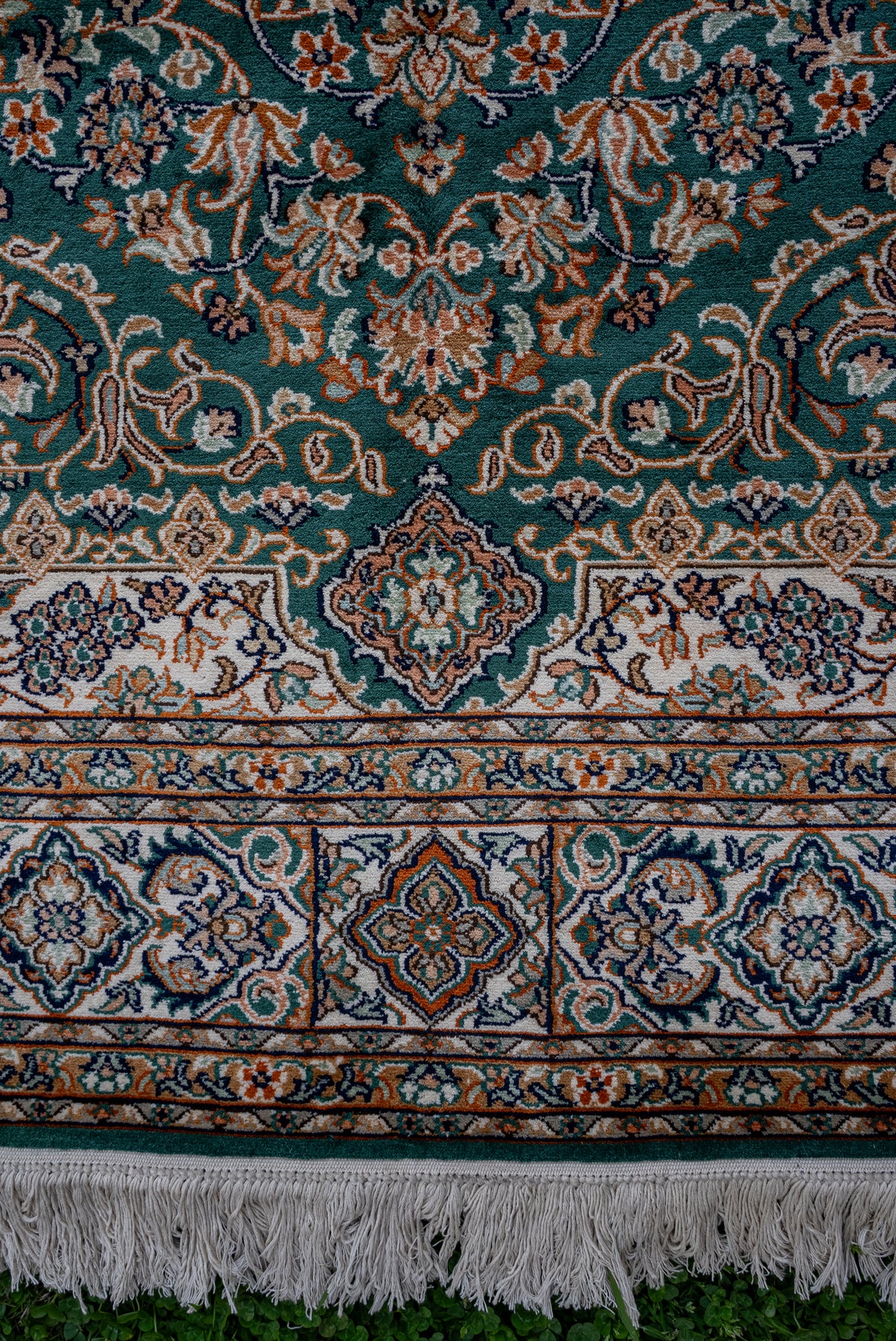 6ft x 4ft: Emerald Garden Medallion: Hand Knotted Mulberry silk on silk Kashmiri Carpet