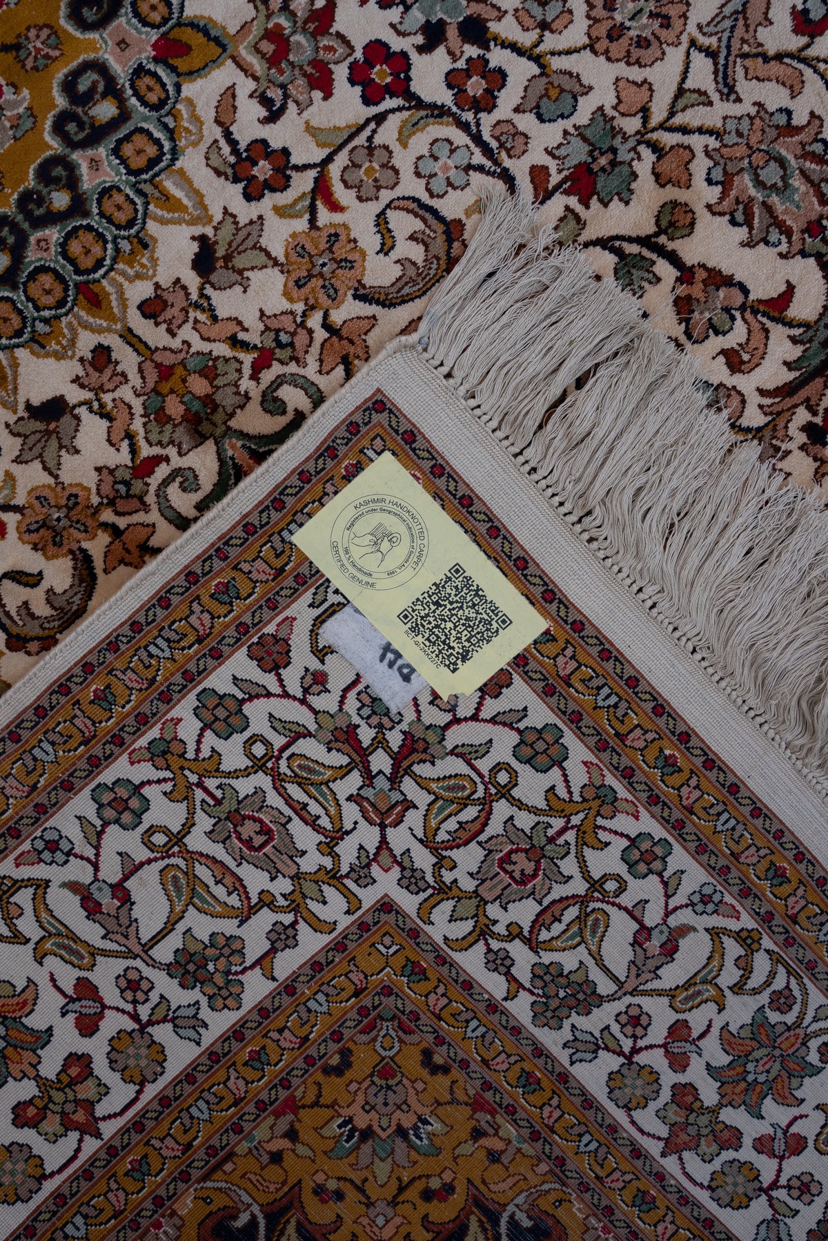 6ft x 4ft: Ivory Blossom Symphony: Hand Knotted Mulberry silk on silk Kashmiri Carpet