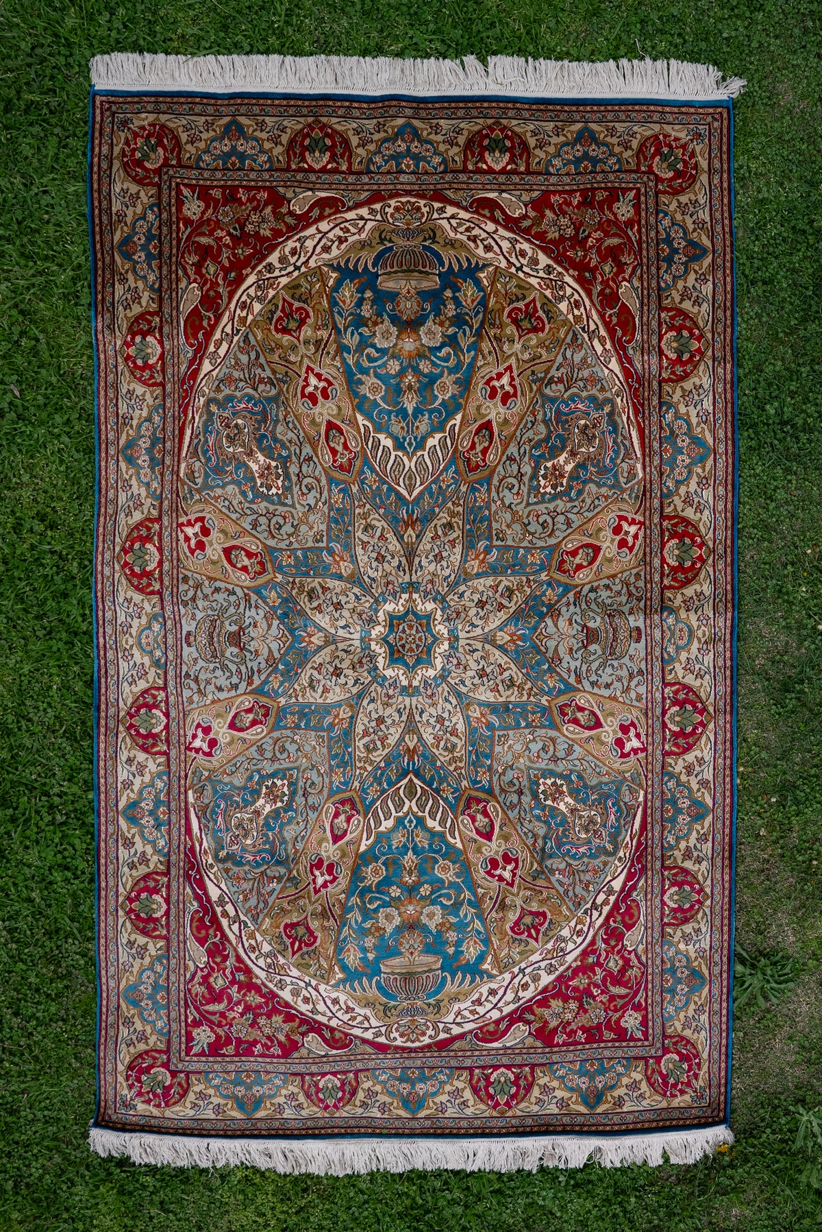 6ft x 4ft: Royal Azure Pavilion: Hand Knotted Mulberry silk on silk Kashmiri Carpet