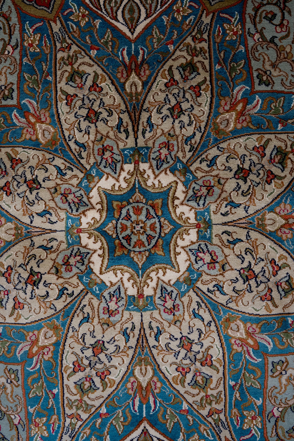6ft x 4ft: Royal Azure Pavilion: Hand Knotted Mulberry silk on silk Kashmiri Carpet