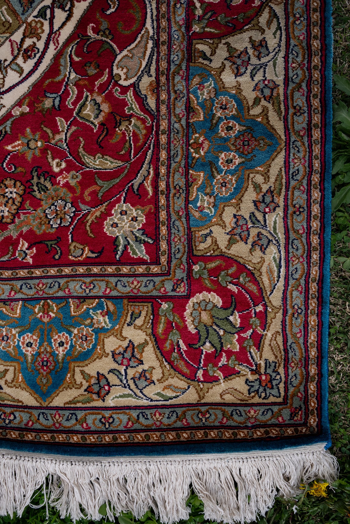 6ft x 4ft: Royal Azure Pavilion: Hand Knotted Mulberry silk on silk Kashmiri Carpet