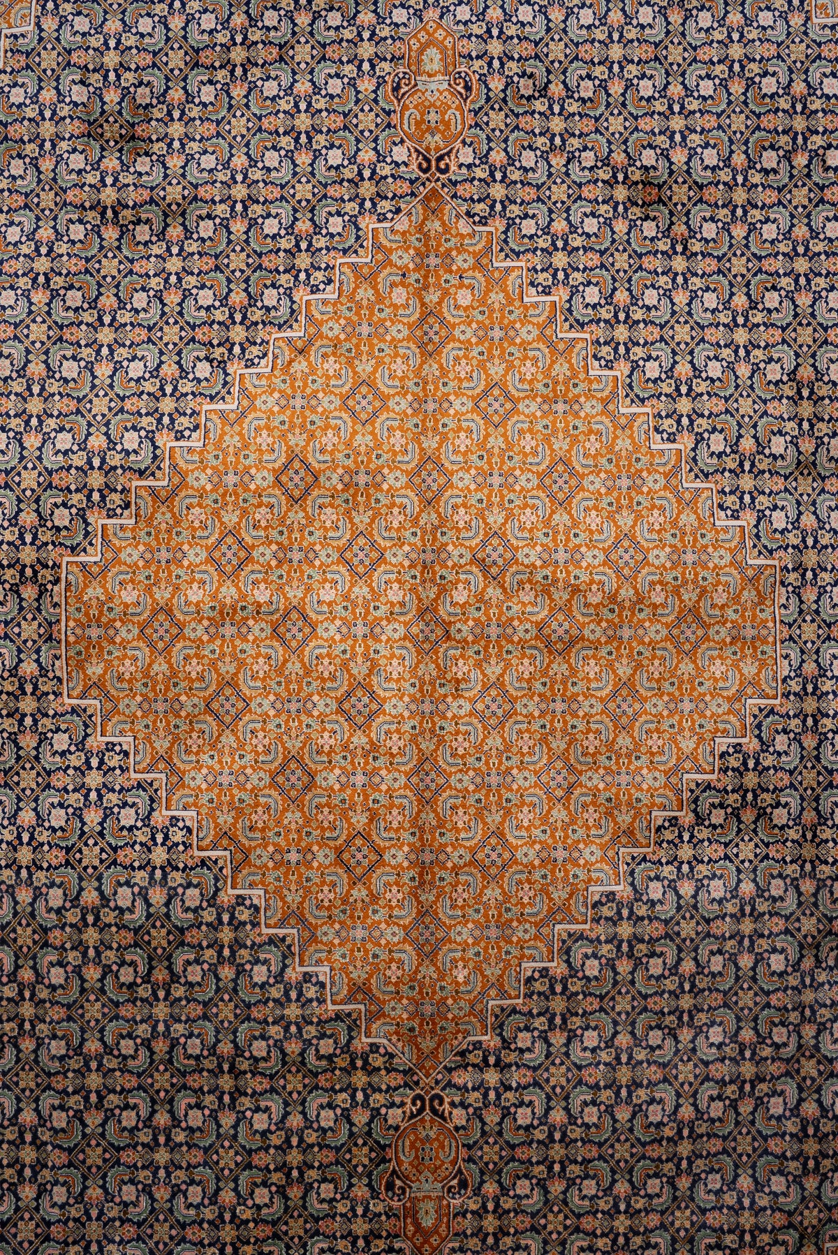 9ft x 6ft: Golden Mosaic Medallion: Hand Knotted Mulberry silk on silk Kashmiri Carpet