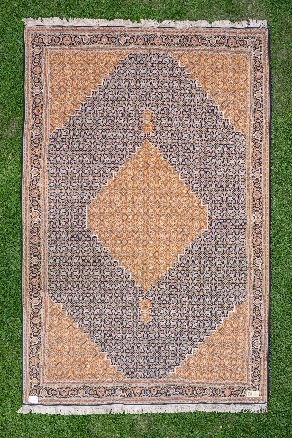9ft x 6ft: Golden Mosaic Medallion: Hand Knotted Mulberry silk on silk Kashmiri Carpet
