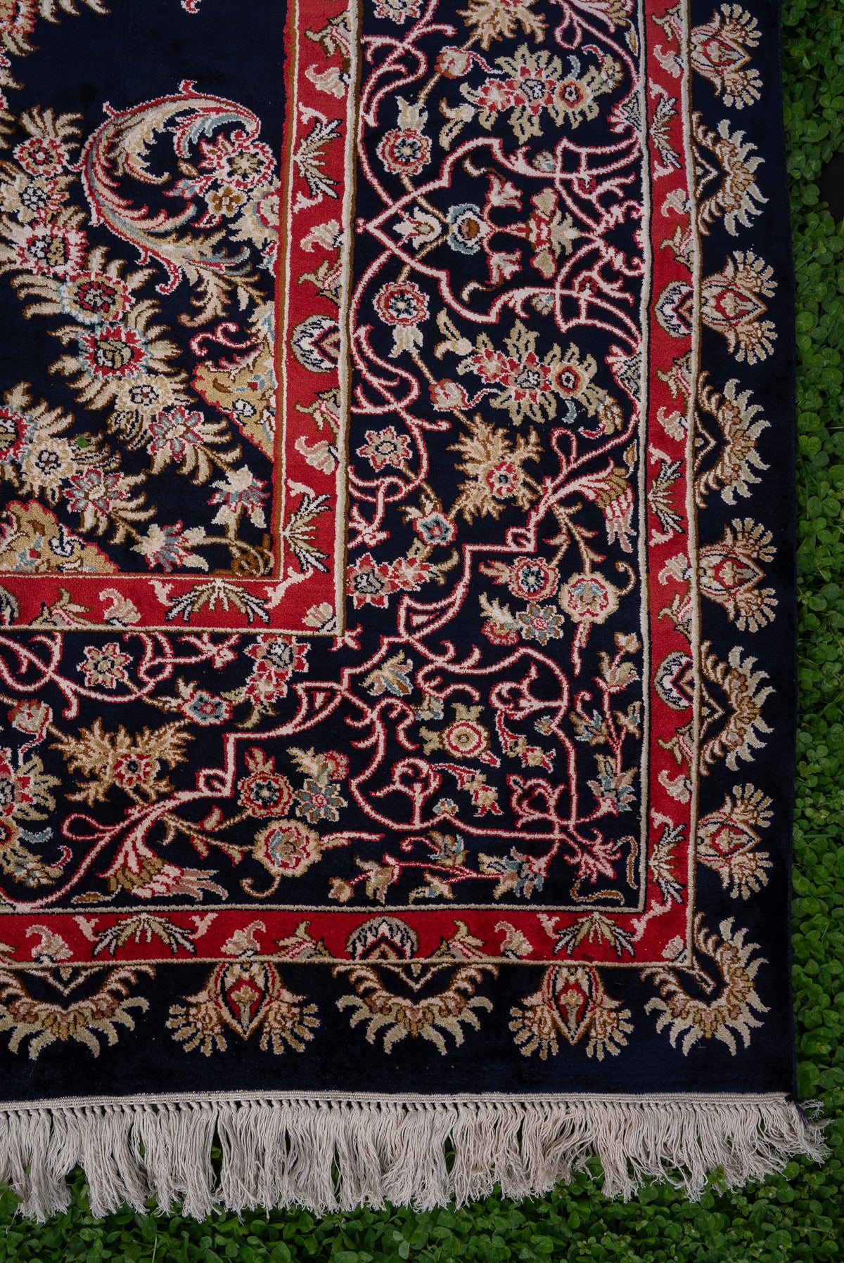 9ft x 6ft: Midnight Ruby Regal Medallion: Hand Knotted Mulberry silk on silk Kashmiri Carpet