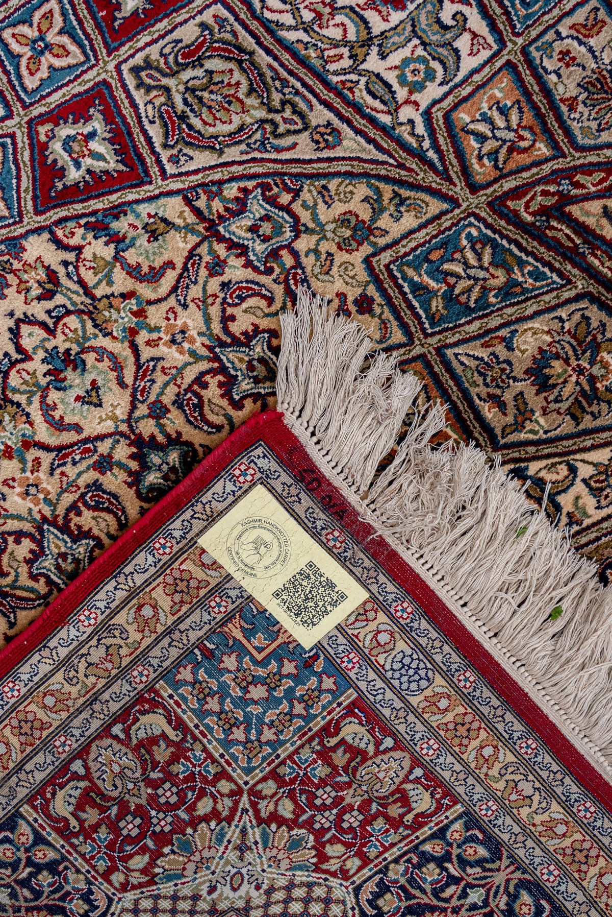 9ft x 6ft: Celestial Ivory Vault: Hand Knotted Mulberry silk on silk Kashmiri Carpet