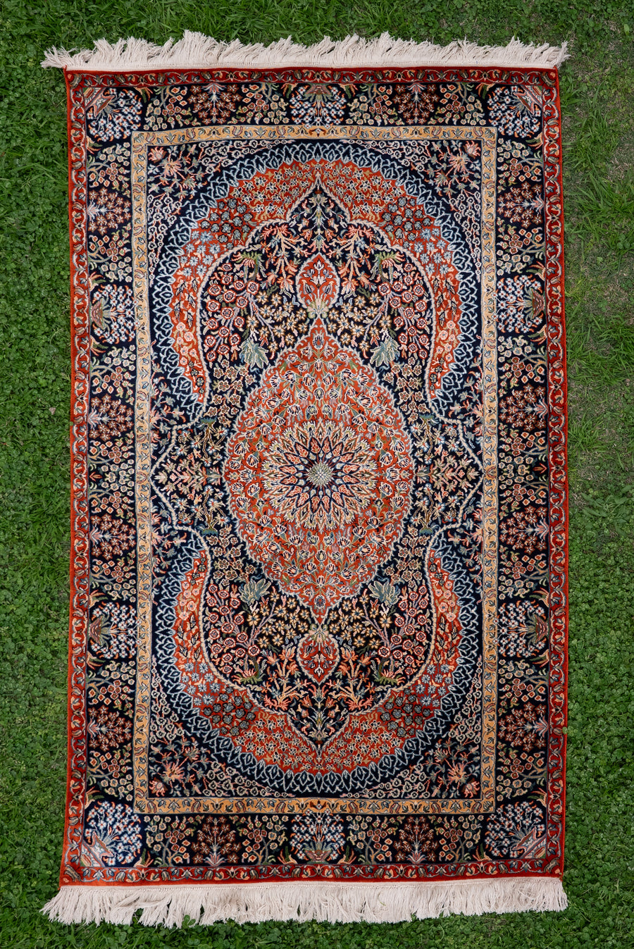 5ft x 3ft Midnight Garden Medallion: Hand Knotted Mulberry silk on silk Kashmiri Carpet