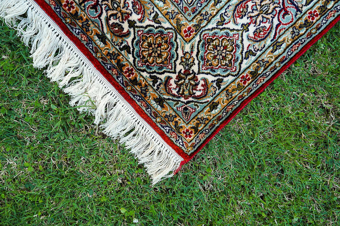Pure Silk Kashmiri Carpet 3ft * 5ft (36" * 60")