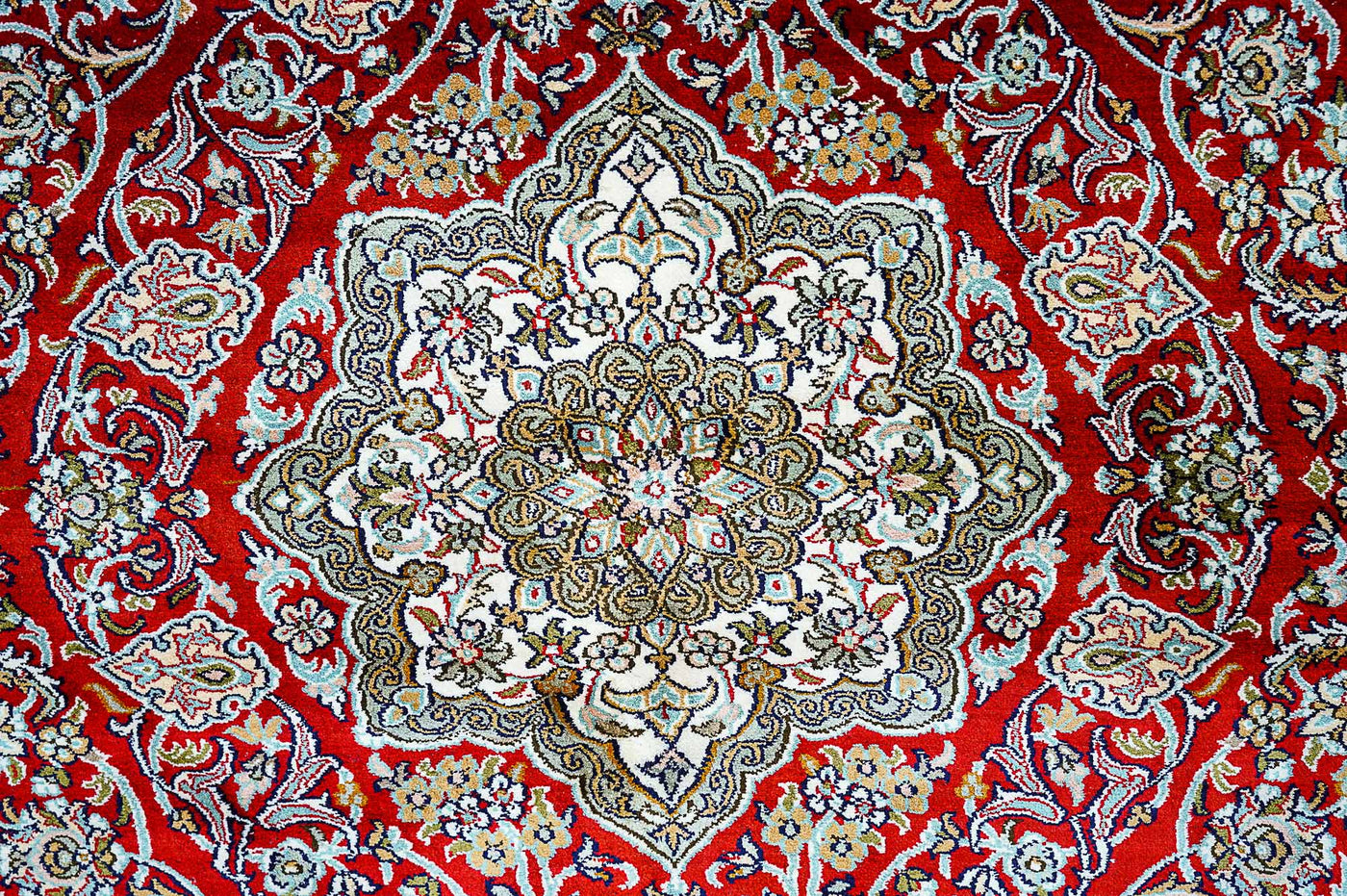 Pure Silk Kashmiri Carpet 3ft * 5ft (36" * 60")