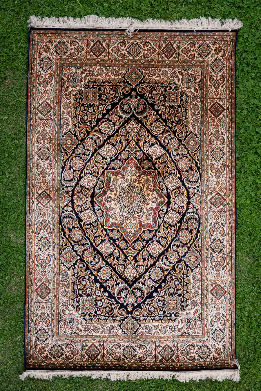 2.5ft x 4ft Midnight Heritage Medallion: Hand Knotted Mulberry silk on silk Kashmiri Carpet
