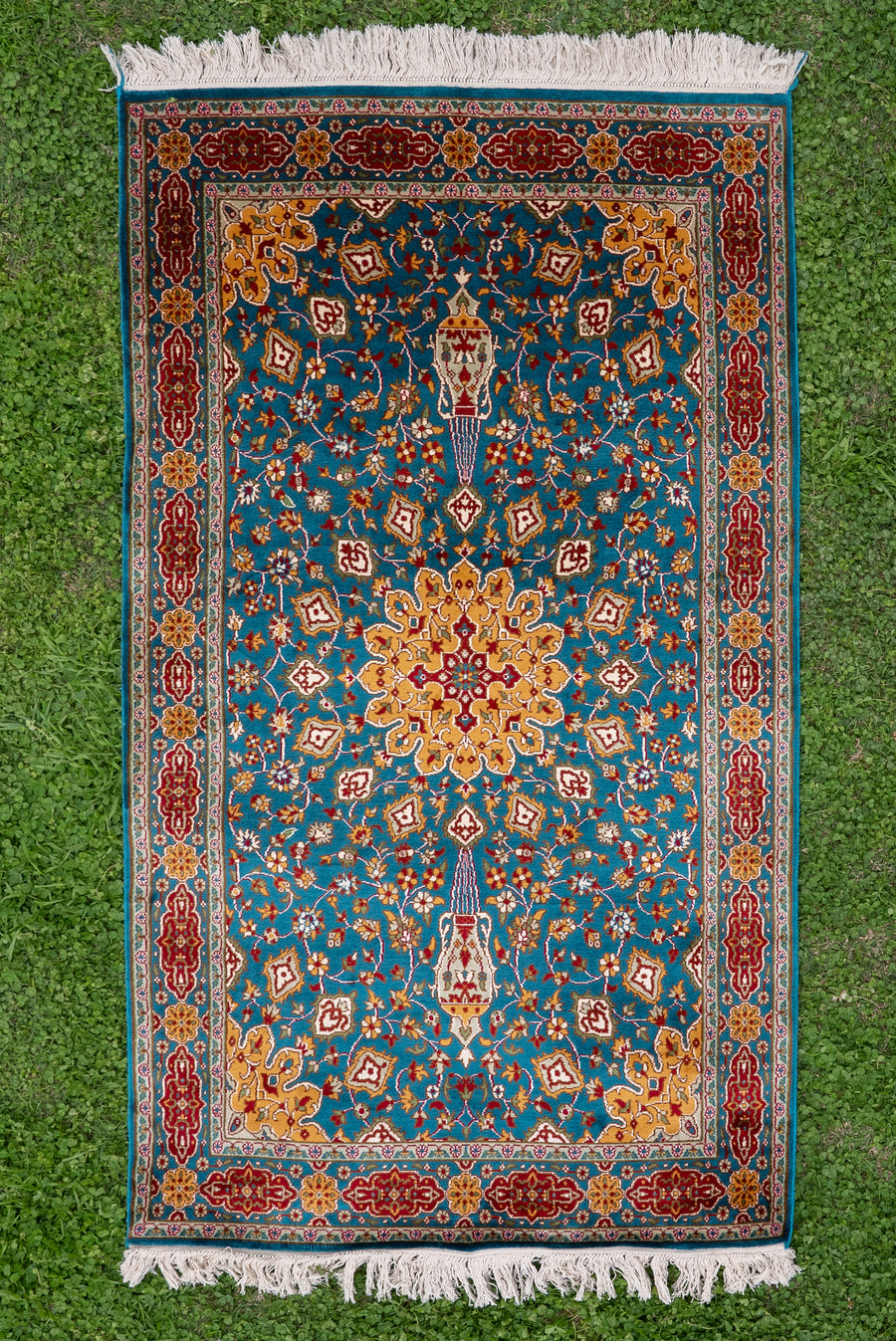 2.5ft x 4ft: Hand Knotted Mulberry silk on silk Kashmiri Carpet