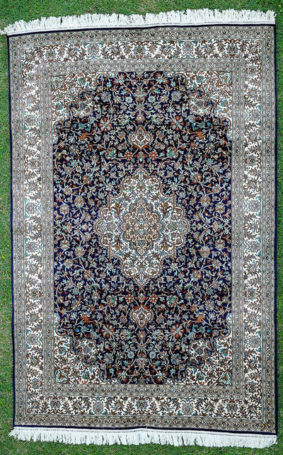 Pure Silk Kashmiri Carpet 4ft * 6ft (48" * 72")