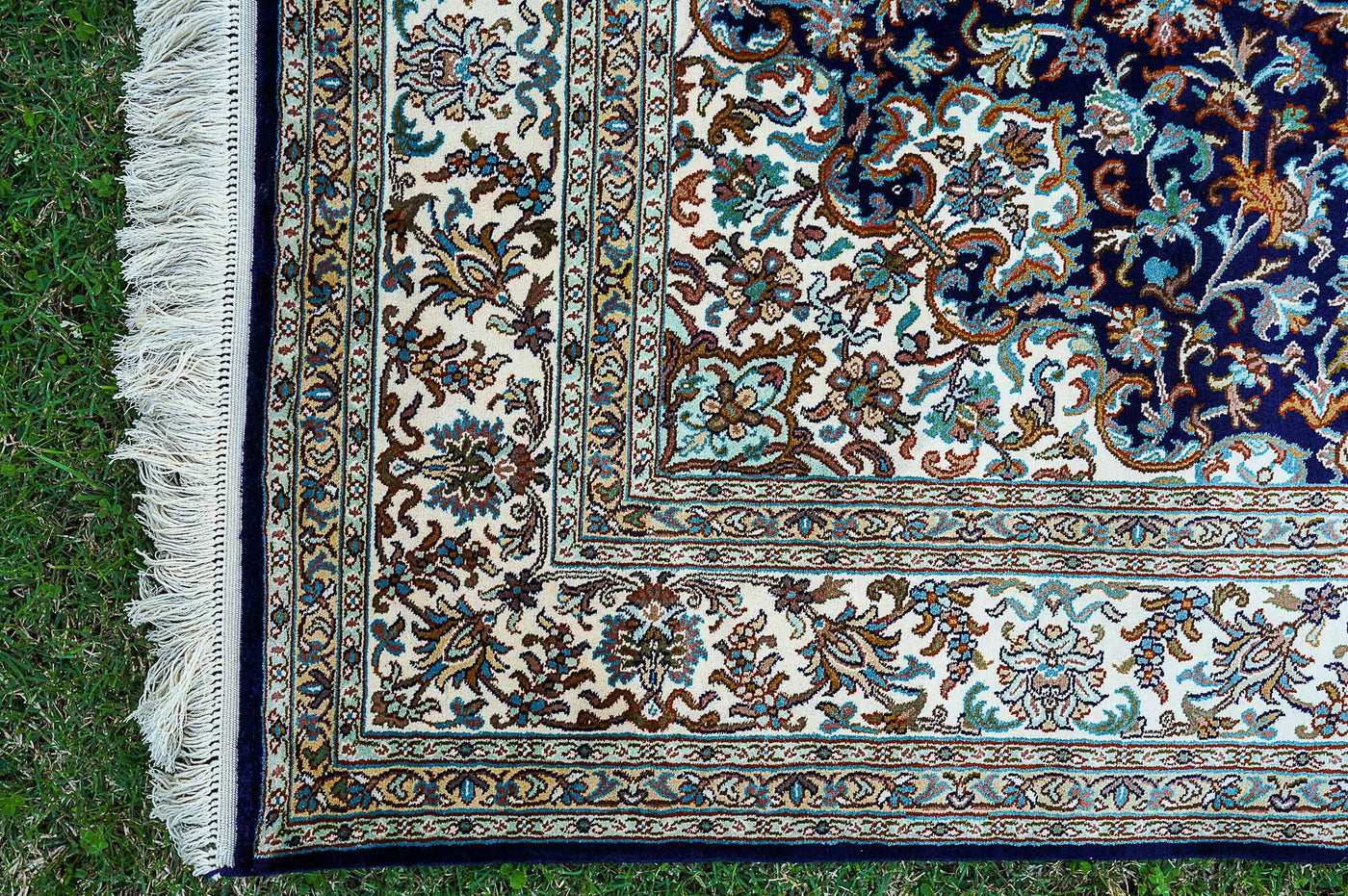 Pure Silk Kashmiri Carpet 4ft * 6ft (48" * 72")