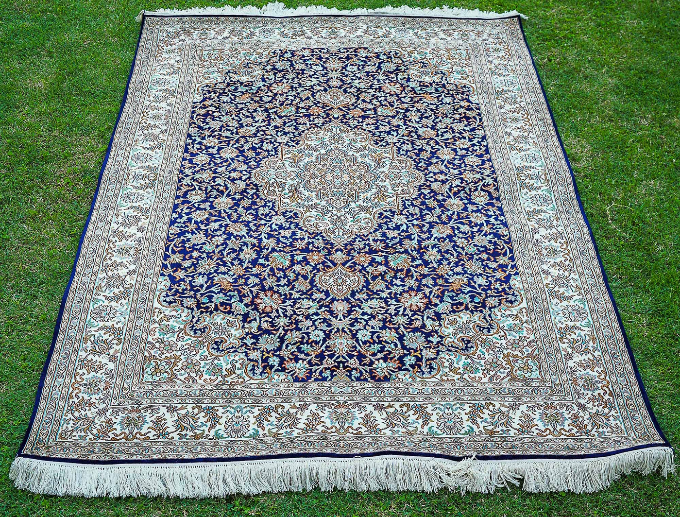 Pure Silk Kashmiri Carpet 4ft * 6ft (48" * 72")