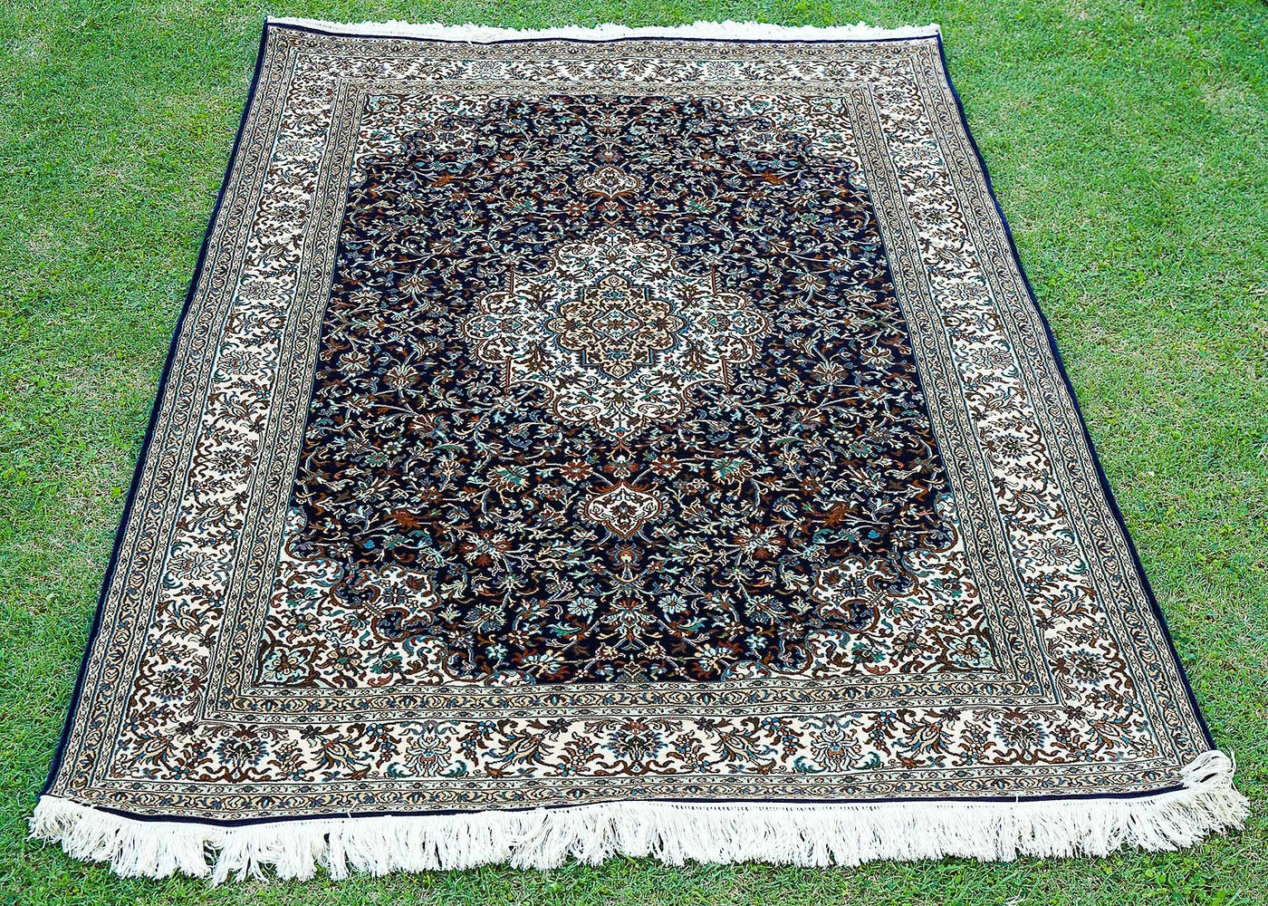 Pure Silk Kashmiri Carpet 4ft * 6ft (48" * 72")