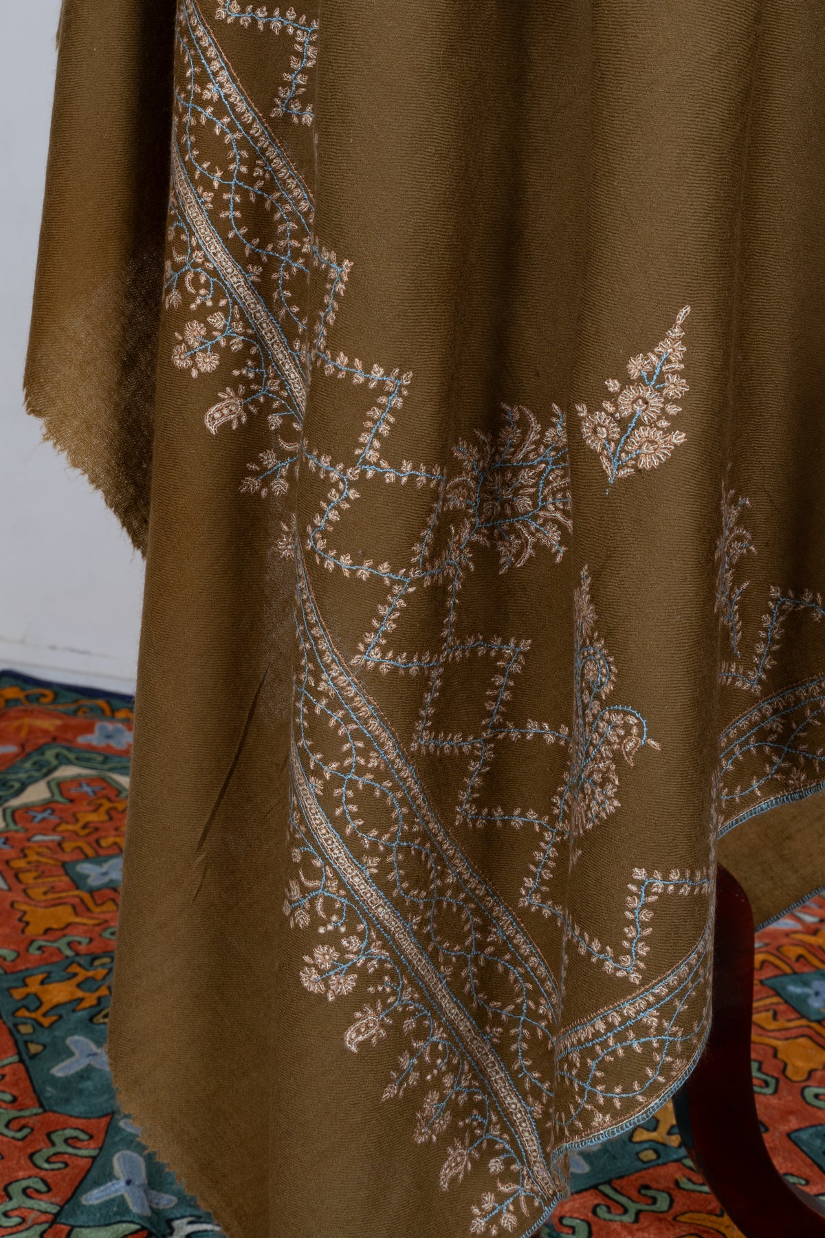 2.5 Yards Pure Pashmina Shawl with Sozni Hand Embroidered Delicate Floral Accents