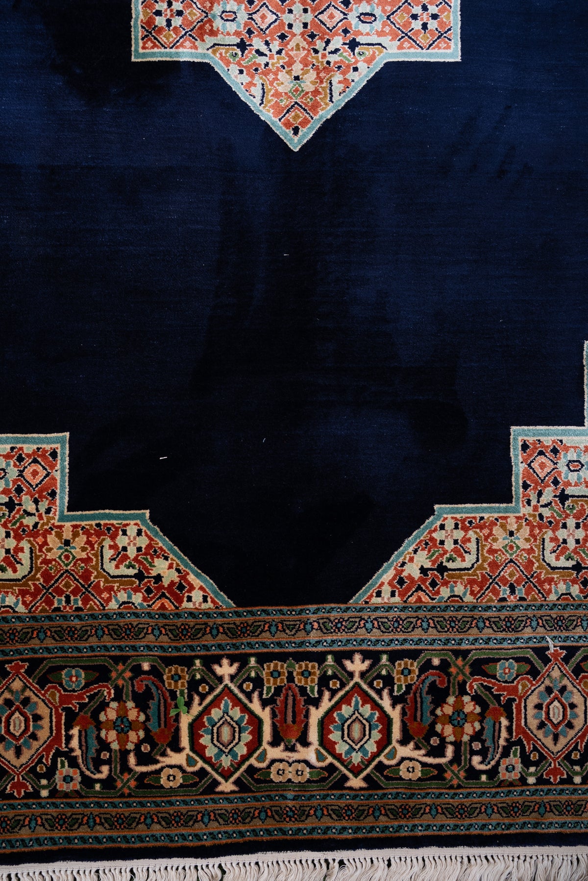 6ft x 4ft: Hand Knotted Mulberry silk on silk Kashmiri Carpet