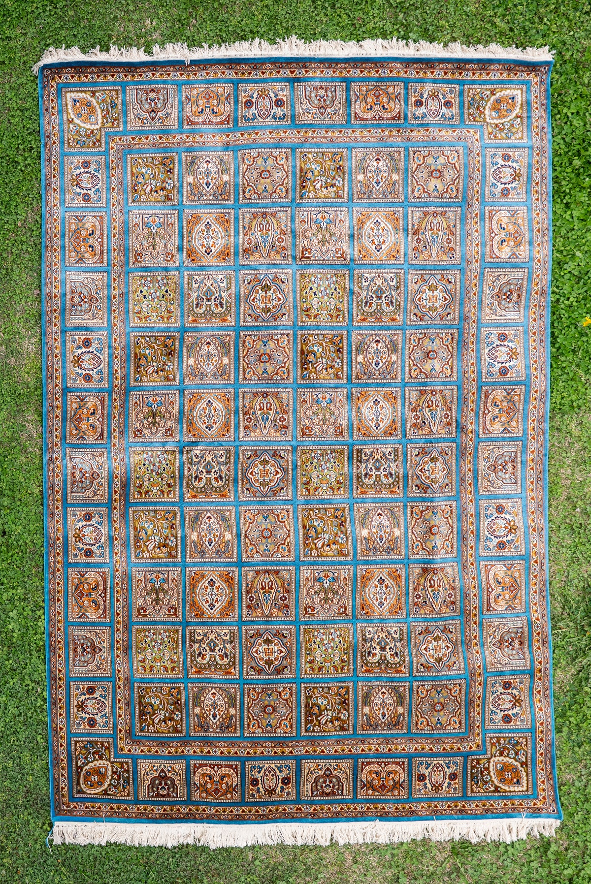 7ft x 5ft Hand Knotted Mulberry silk on silk Kashmiri Carpet