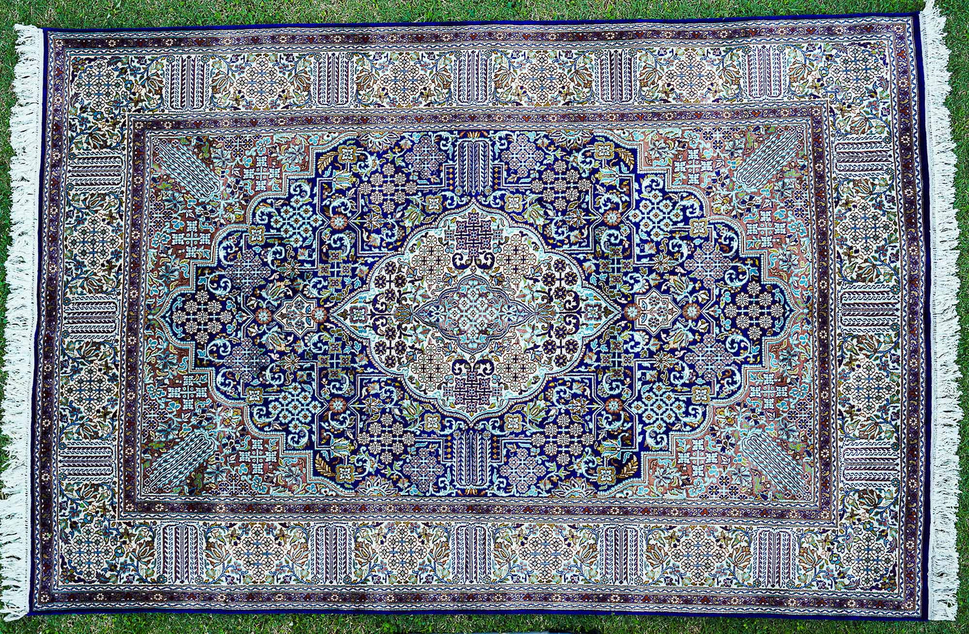 Pure Silk Kashmiri Carpet 4ft* 6ft (48" * 72")