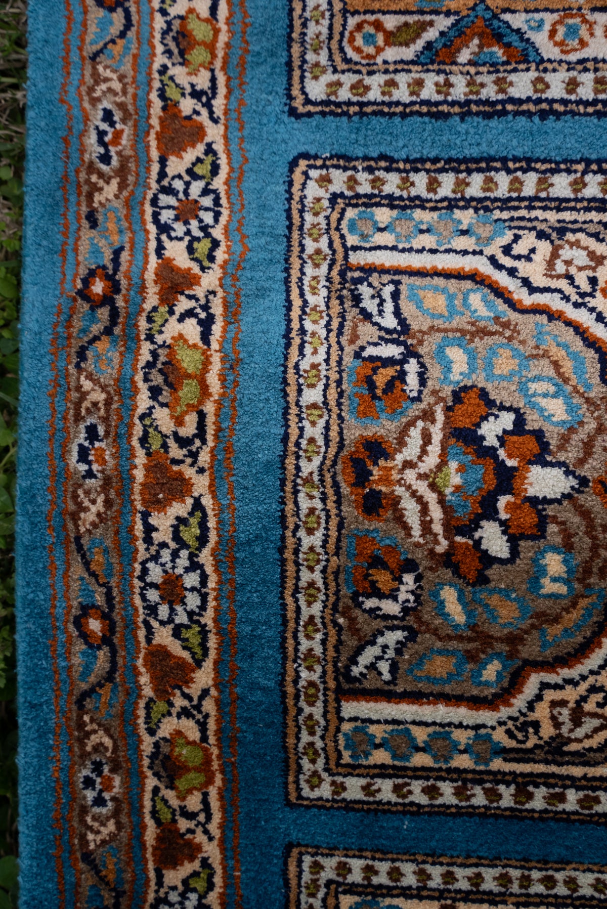 7ft x 5ft Hand Knotted Mulberry silk on silk Kashmiri Carpet
