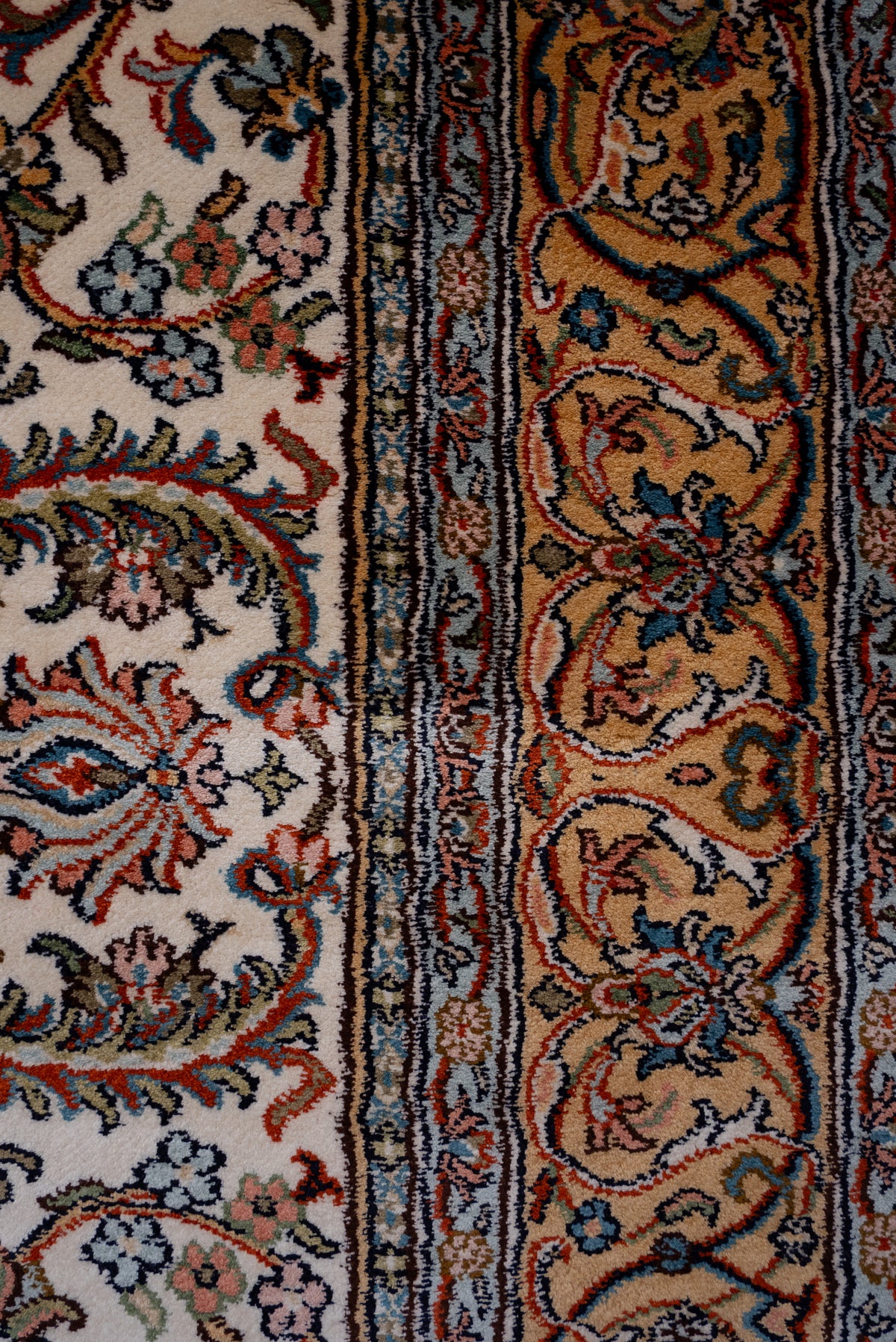 5ft x 3ft Hand Knotted Mulberry silk on silk Kashmiri Carpet