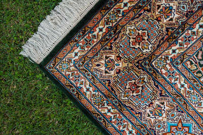 Pure Silk Kashmiri Carpet 5ft * 7ft (60" * 84")