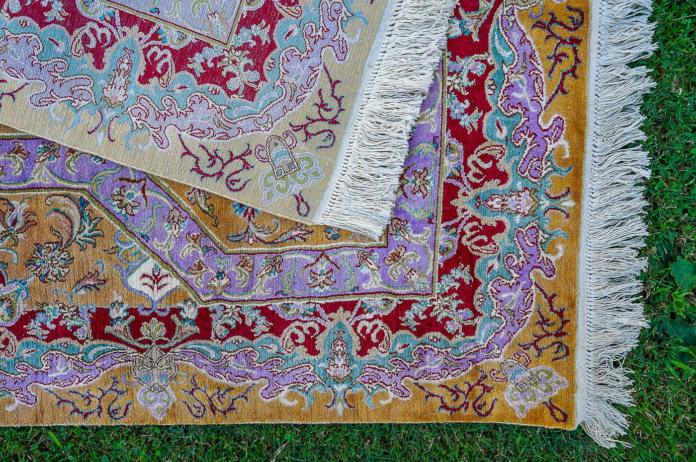 Pure Silk Kashmiri Carpet 6ft * 9ft (72" * 108")