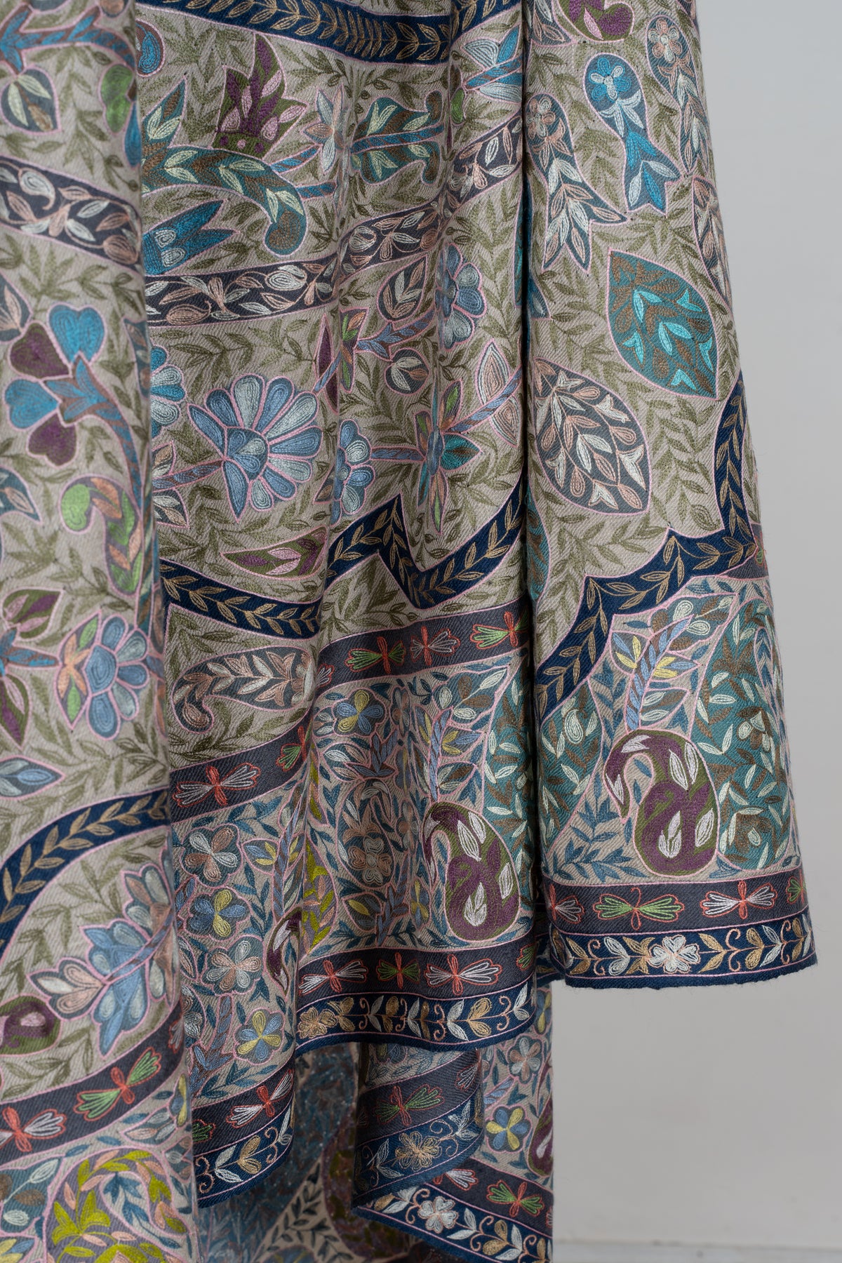 2.5 yards kalamkari Pure Pashmina Shawl with Aari Hand Embroidered Intricate Paisley Tapestry