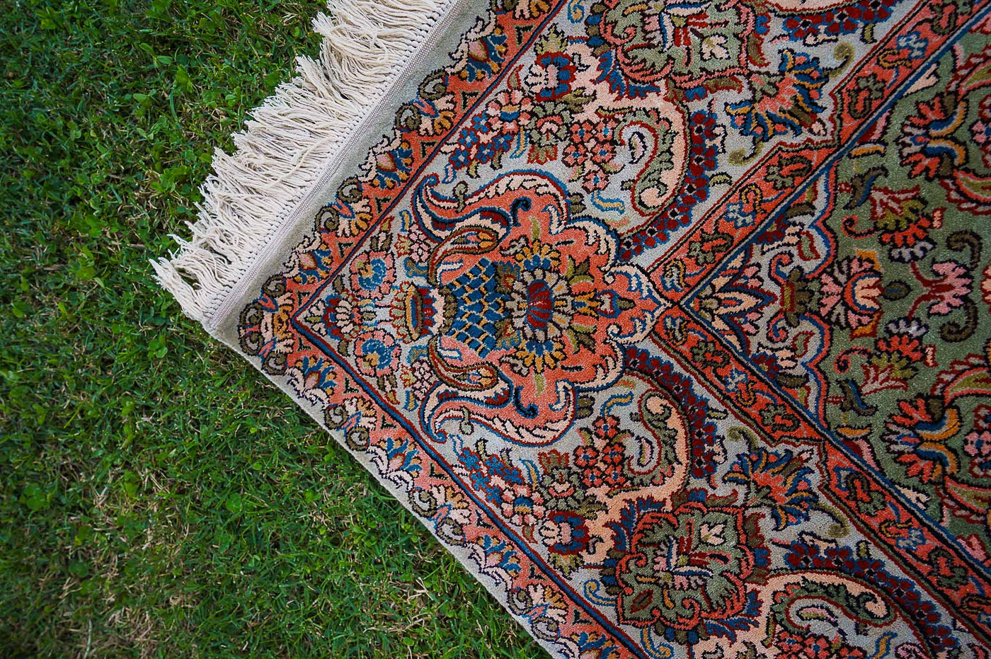 Pure Silk Kashmiri Carpet 4ft * 6ft (48" * 72")