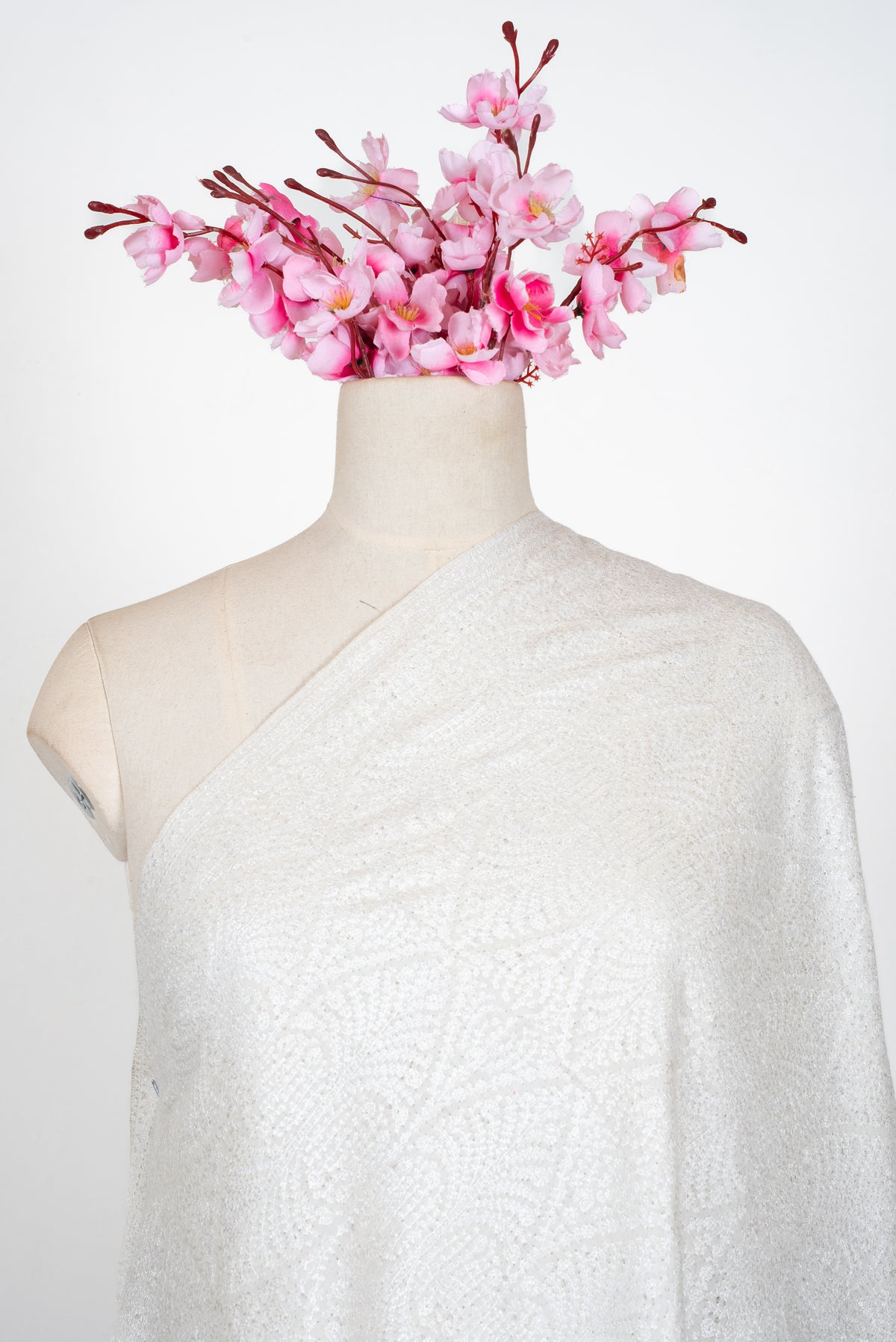 Pure Silk Thread Sozni Embroidered Pure Pashmina Shawl — Safed Resham