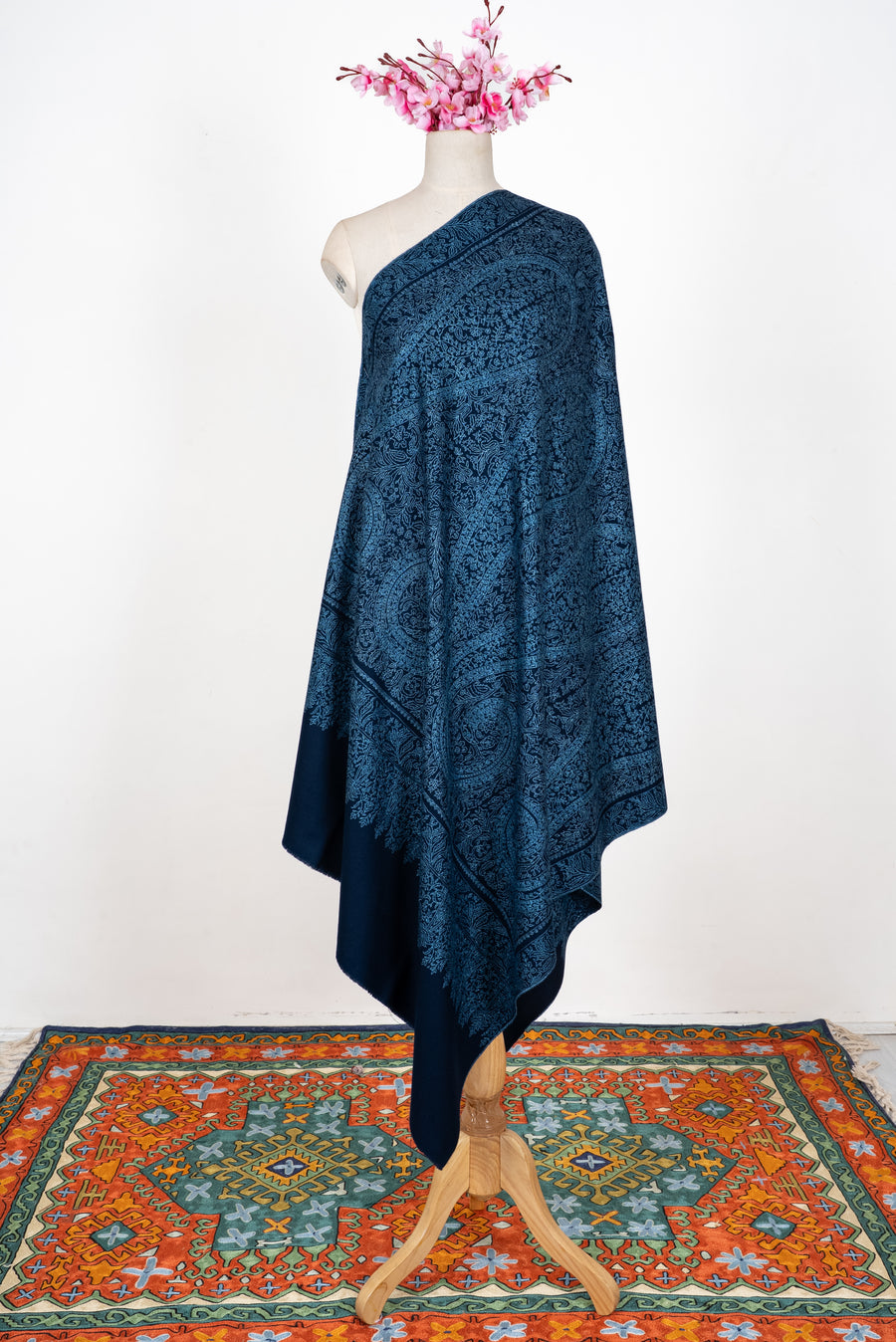 Sapphire Noor Majesty: Pure Pashmina Hand Embroidered Shawl