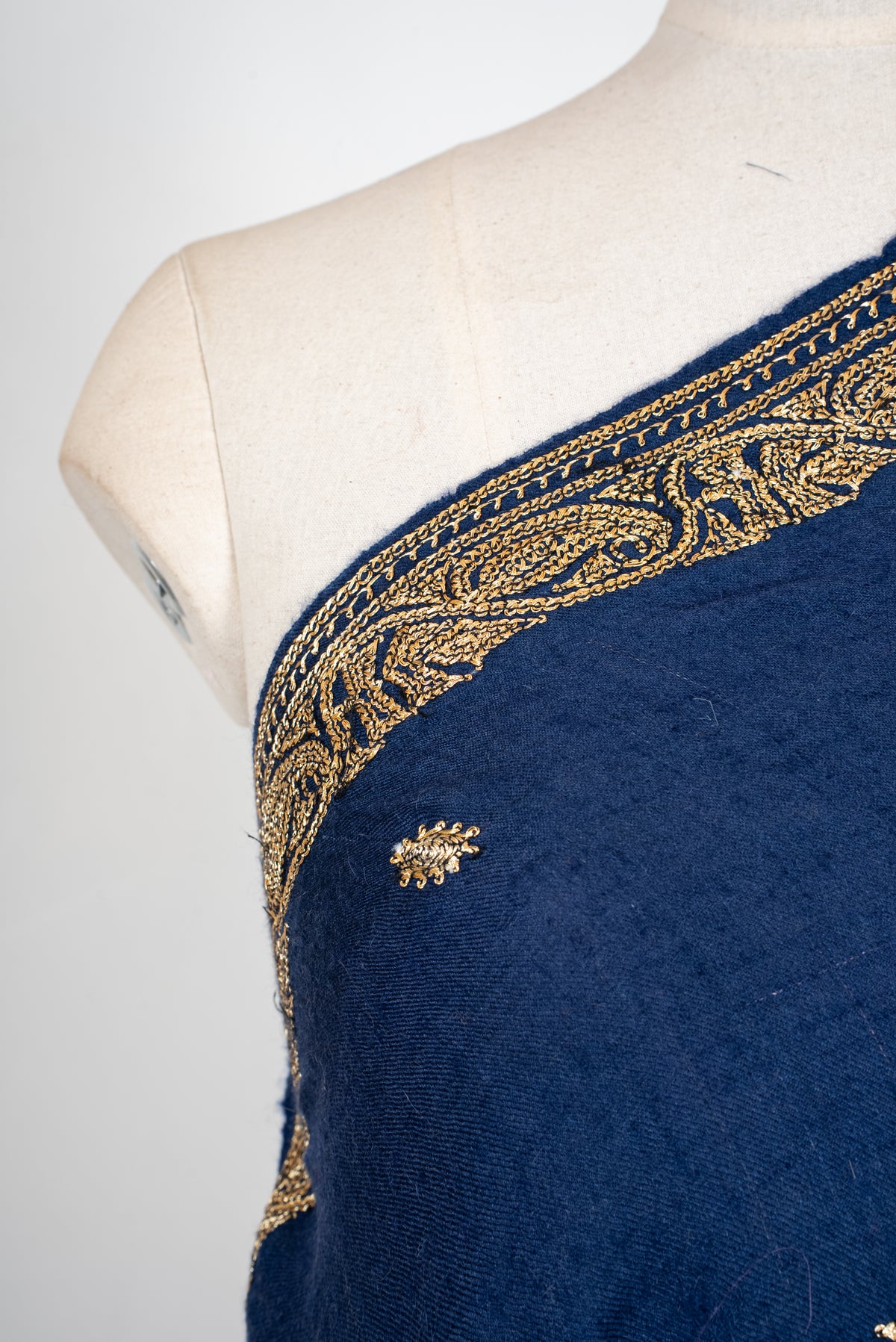 Tilla Hand Embroidered Pure Pashmina Shawl