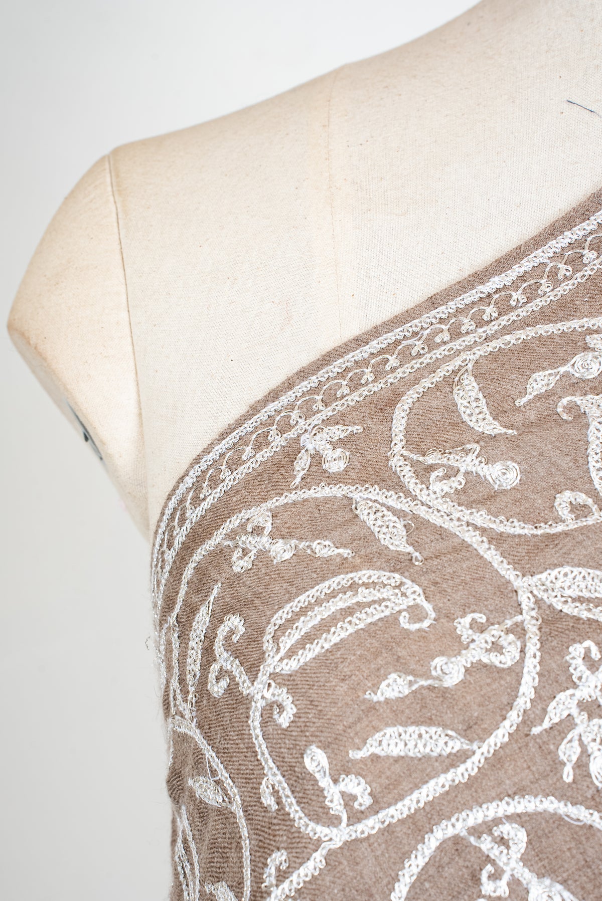 Tilla Hand Embroidered Pure Pashmina Shawl