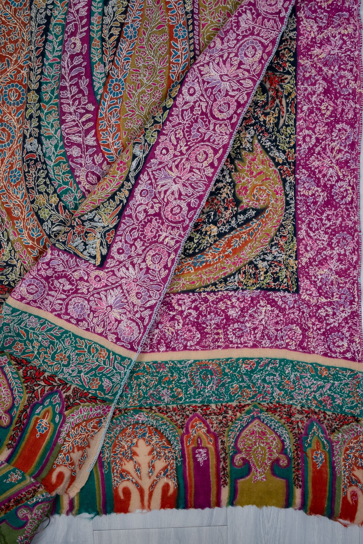 Royale Paisley Tapestry: Kalamkari Pure Pashmina Hand Embroidered Shawl