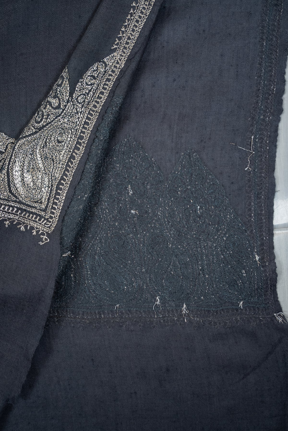 Silver Mist Elegance: Hand Tilla Embroidered Pure Pashmina Shawl