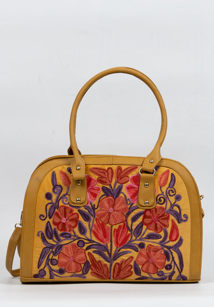 Zafrani Elegance – Aari Embroidery Shoulder Bag