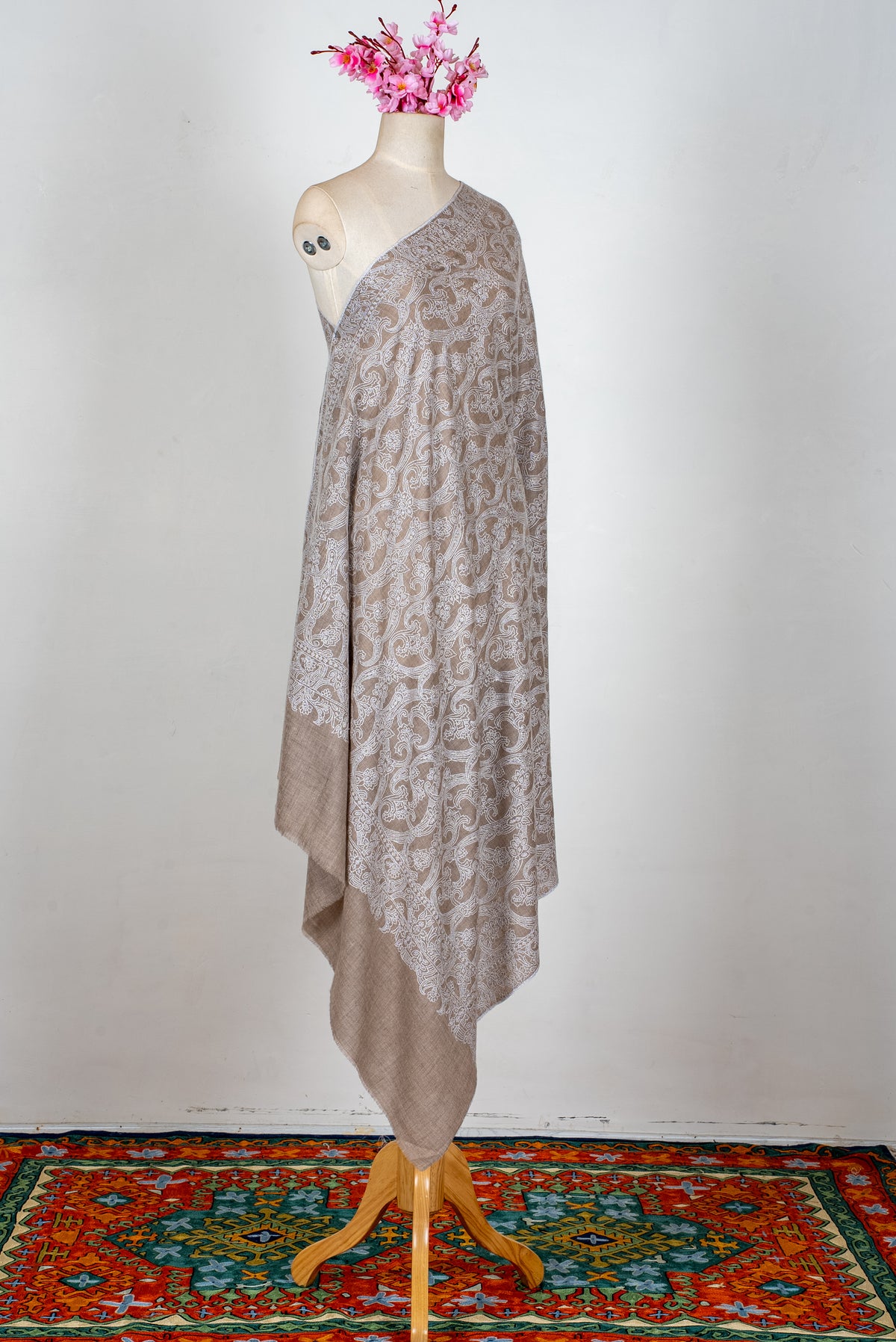 Ivory Vine Symphony: Pure Pashmina Hand Embroidered Shawl