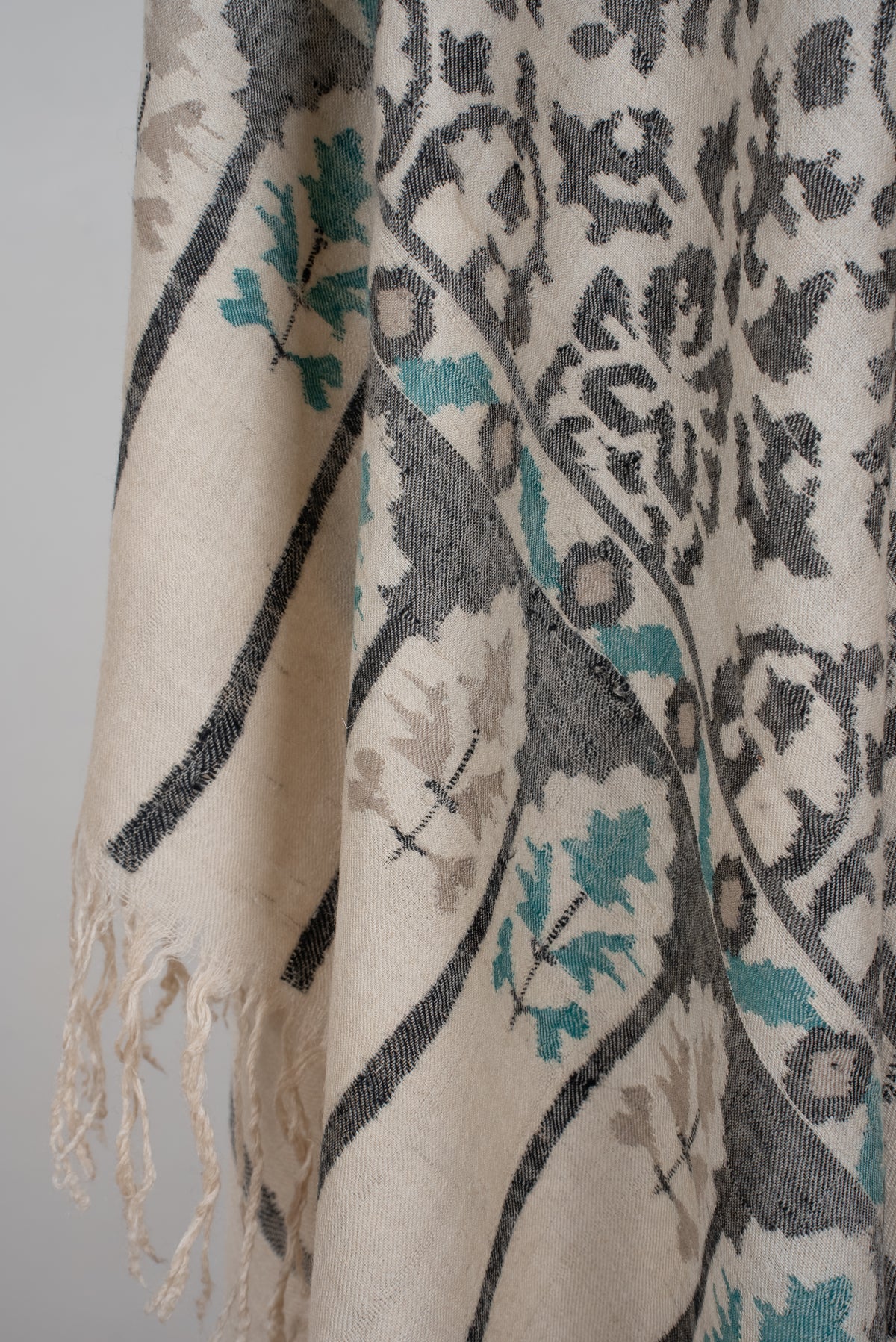 2.5 Yards Hand Woven Pure Pashmina Kani Shawl