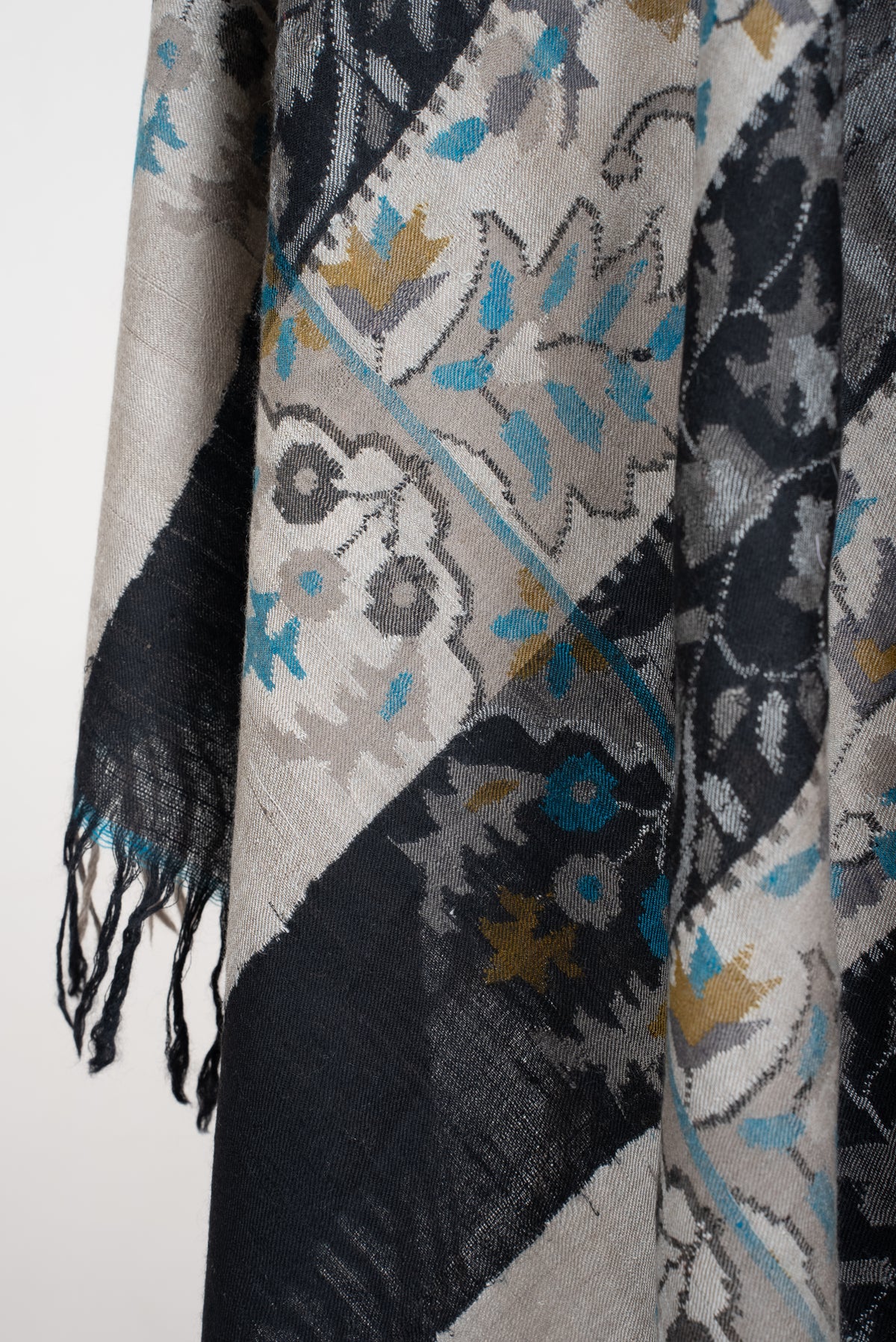 Hand Woven Pure Pashmina Kani Shawl