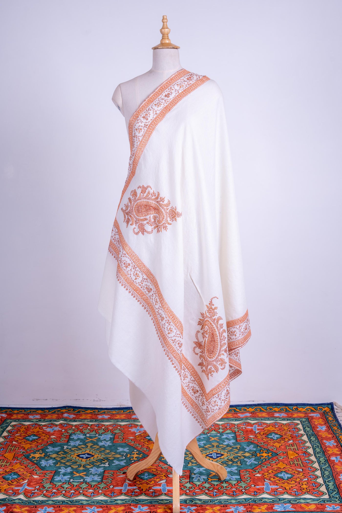 Ivory Grace - Hand-Embroidered Sozni Merino Wool Shawl