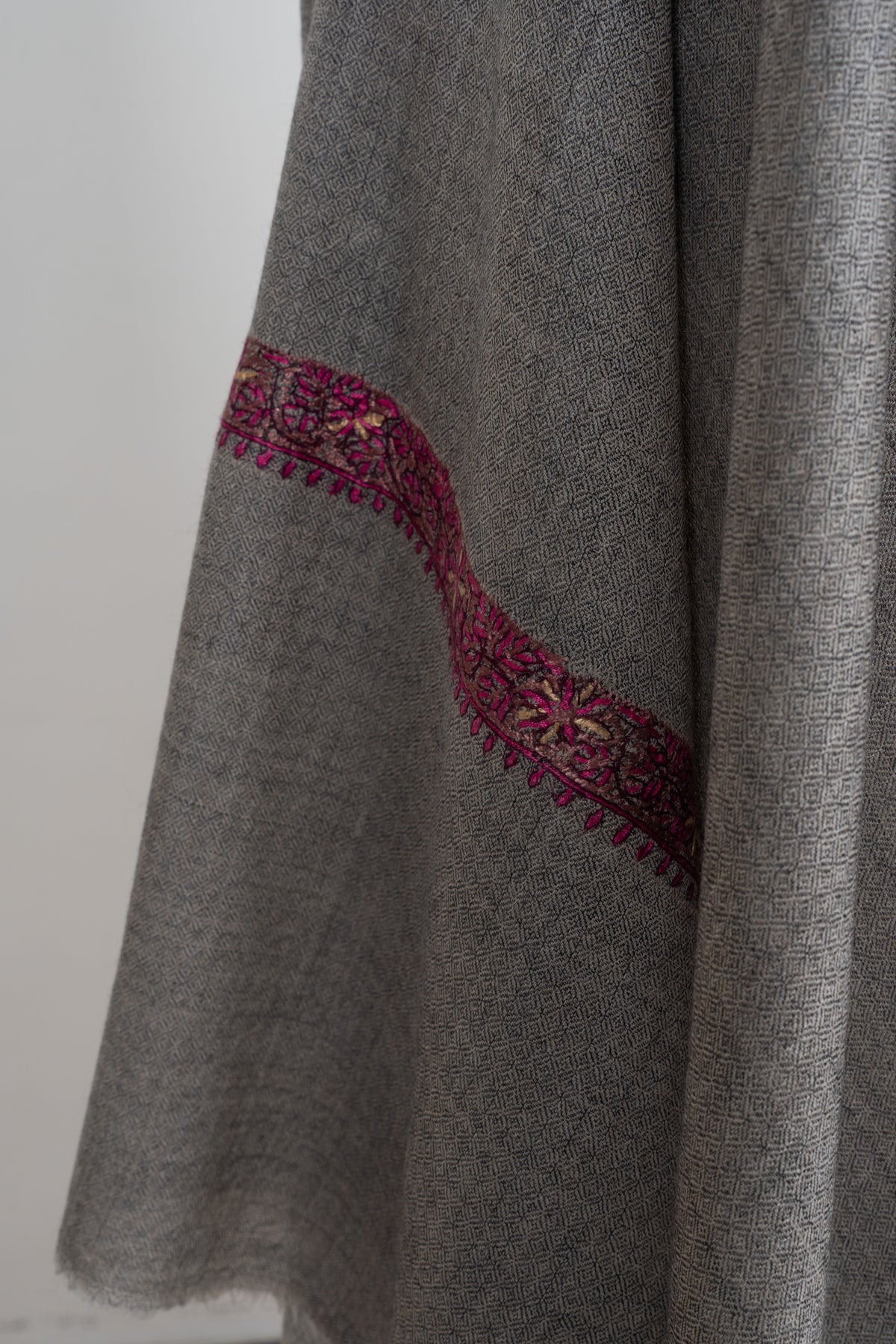 Emerald Vine Merino wool 2.5 Yards Sozni Hand Embroidered Shawl