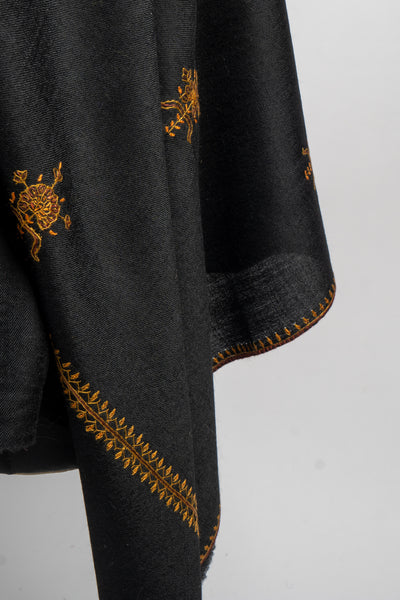 Noir Majesty: Hand-Embroidered Sozni Merino Wool Scarf