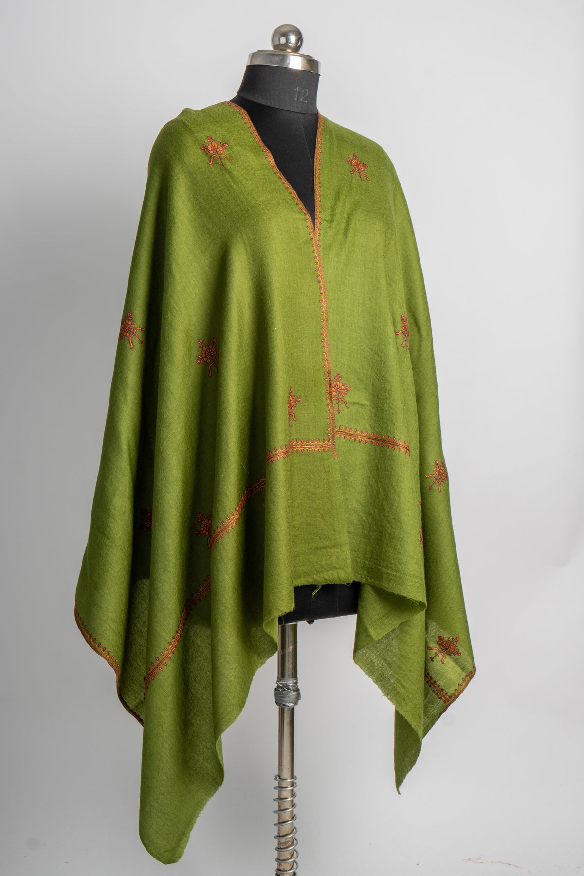 Verdant Grace: Hand-Embroidered Sozni Merino Wool Stole