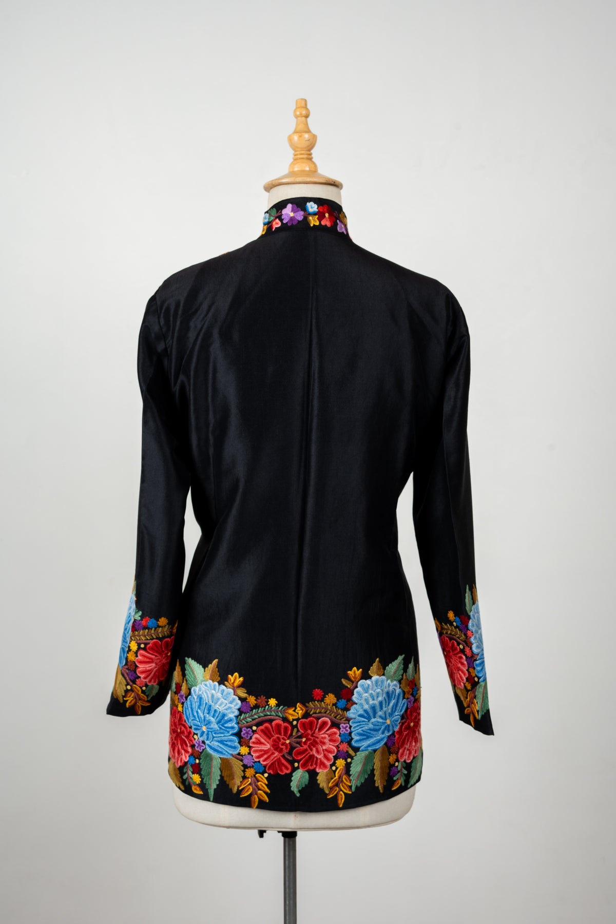 Phoolon Ki Raat Short Jacket – Pure Raw Silk Hand Embroidered Bloom